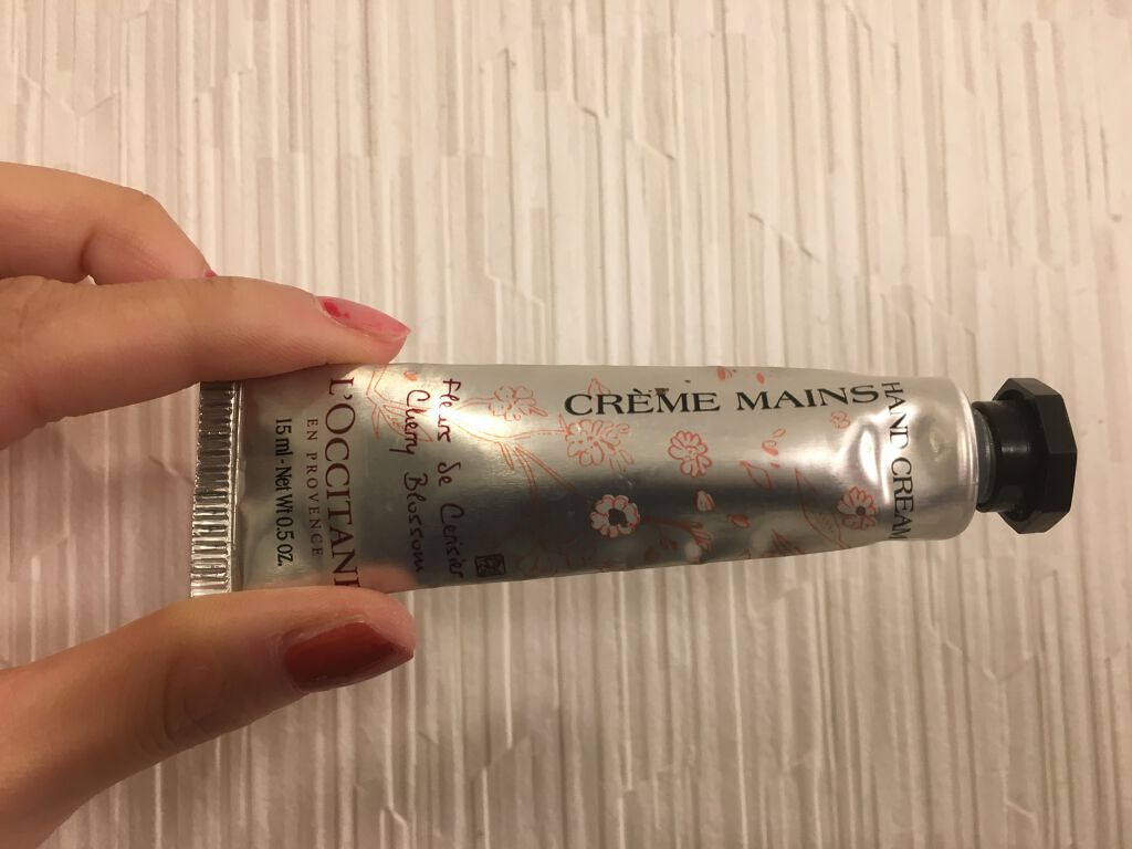 チェリーブロッサム ソフトハンドクリーム 30ml/L'OCCITANE/ハンドクリームを使ったクチコミ（1枚目）