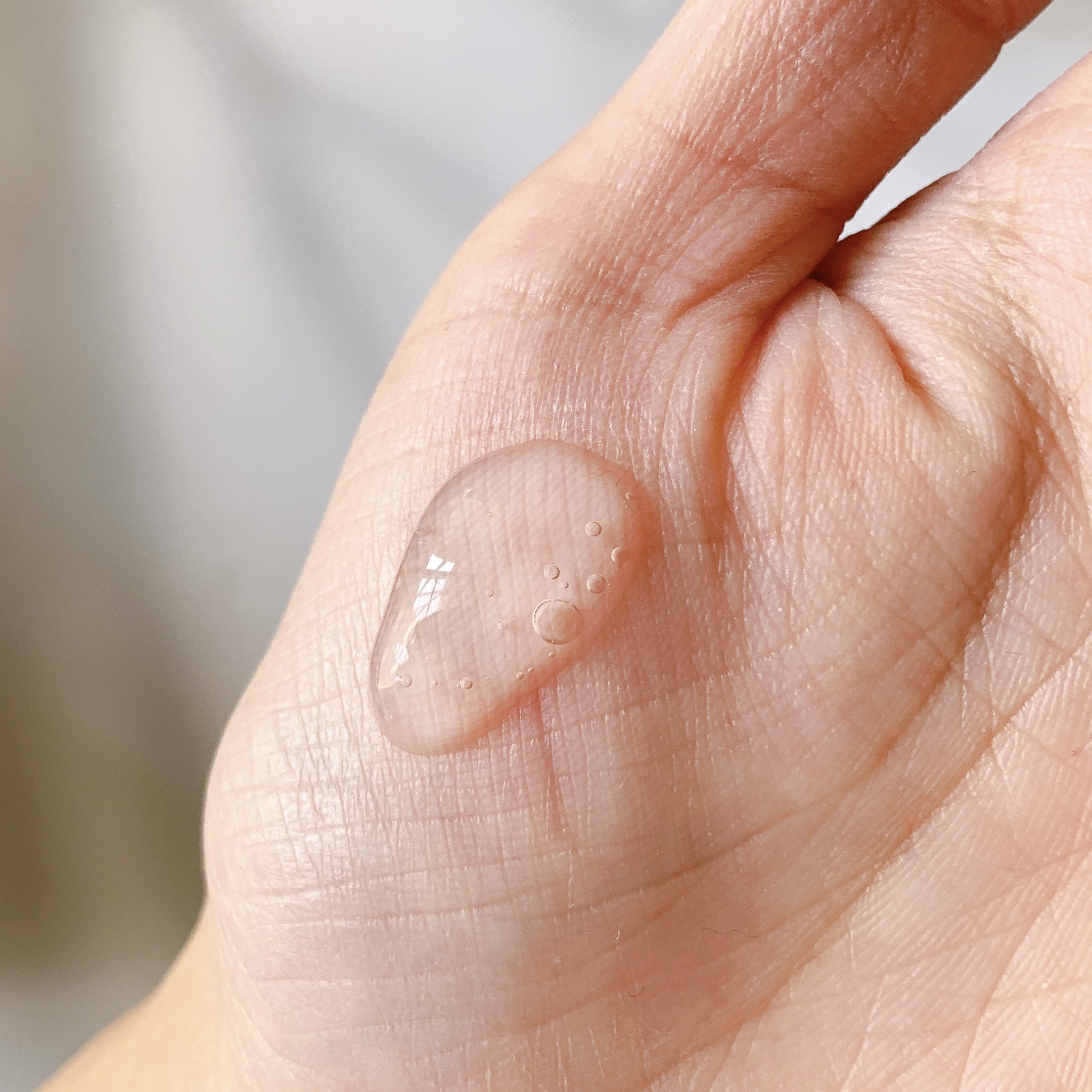 コンフォートミー ティーツリーカーミングエッセンス/make prem/美容液を使ったクチコミ（2枚目）