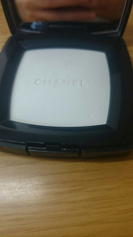 プードゥル ユニヴェルセル コンパクト/CHANEL/プレストパウダーを使ったクチコミ(3枚目)