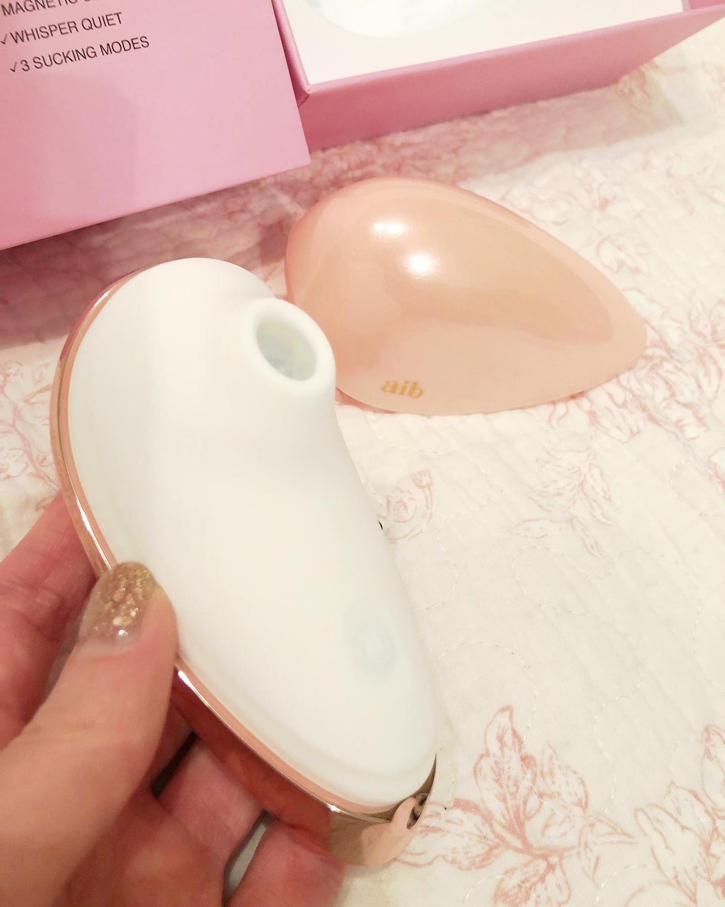 chicca 特殊メイクさんの偏愛美容 on LIPS 「これパッと見は美顔器みたい✨女性が開発するとこんなオシャレにな..」(3枚目)