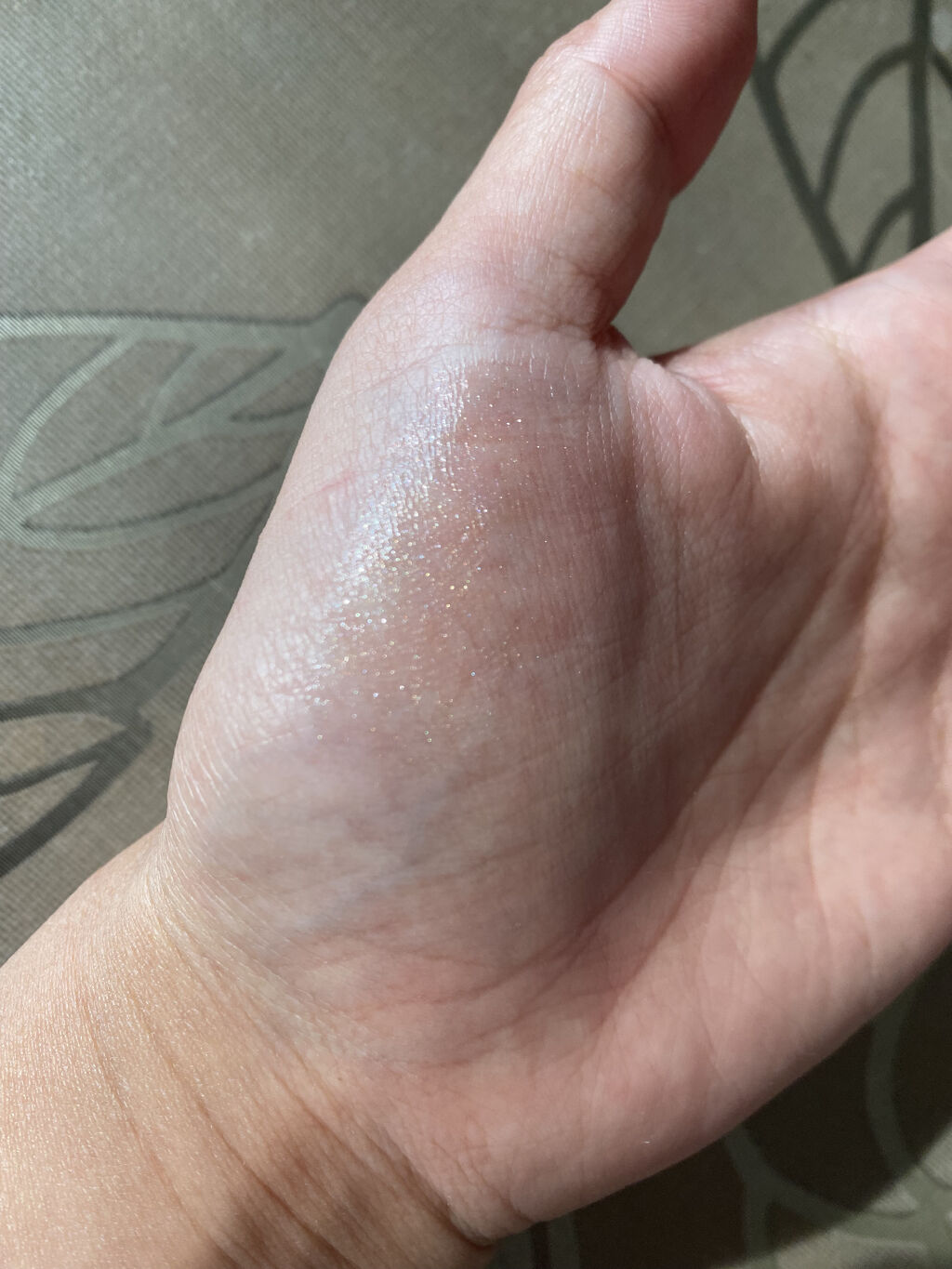 シャイニーエッセンスリップA BE-02/media/口紅を使ったクチコミ（2枚目）