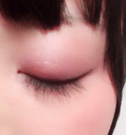 ADDICTION アイシャドウ プライマーのクチコミ「ADDICTIONのアイシャドウプライマーが凄いのでレビューします。
かなり発色変わる。
.....」(3枚目)