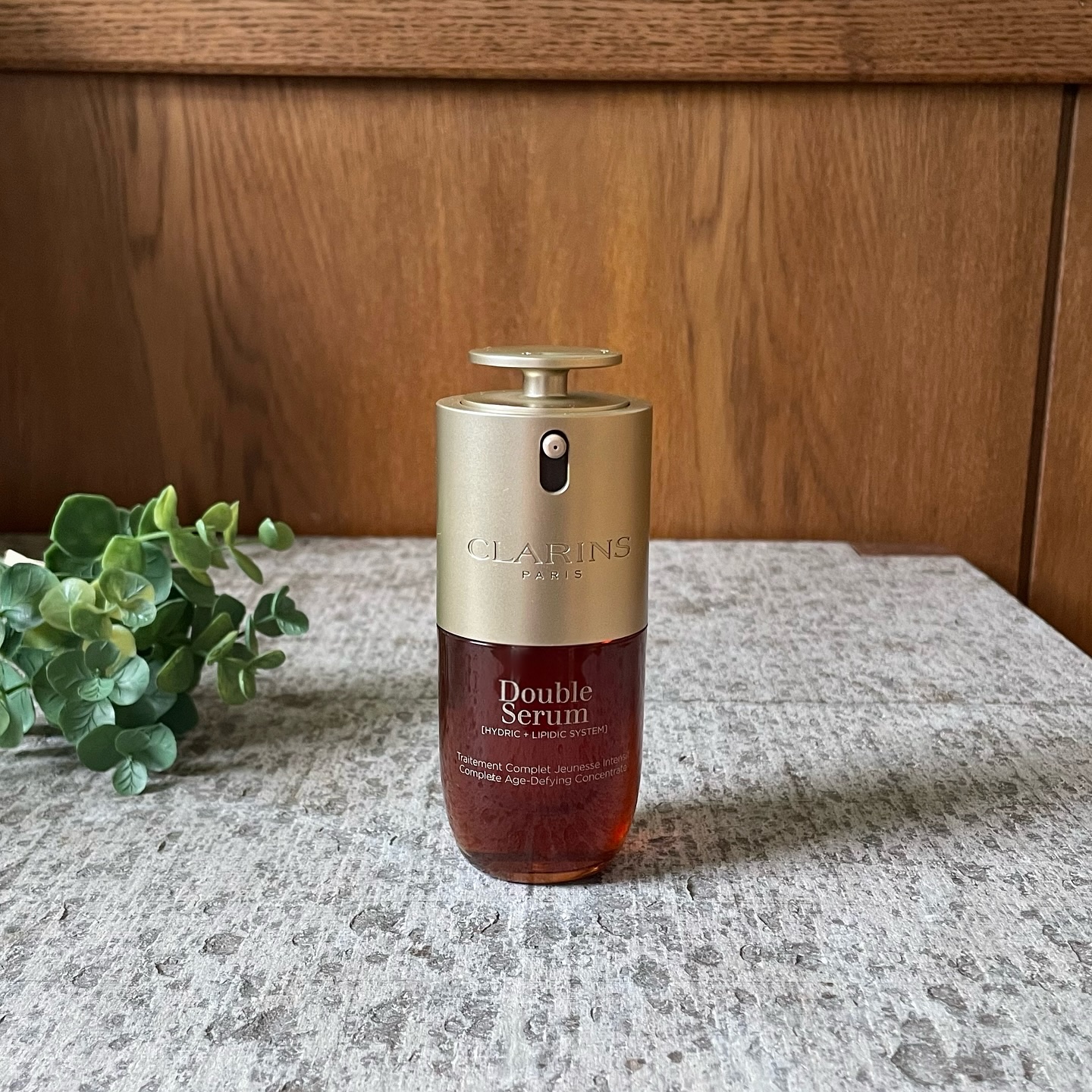 •第9世代「ダブルセーラム」誕生

ダブル セーラム ADC

世界初* ¹化粧品にオーガニック栽培のダンチクエキス* ²を配合

ウォーターセラムとオイルセラムの黄金比

うるおってふっくらと、内側* ³から弾むようなハリとつやのある肌に