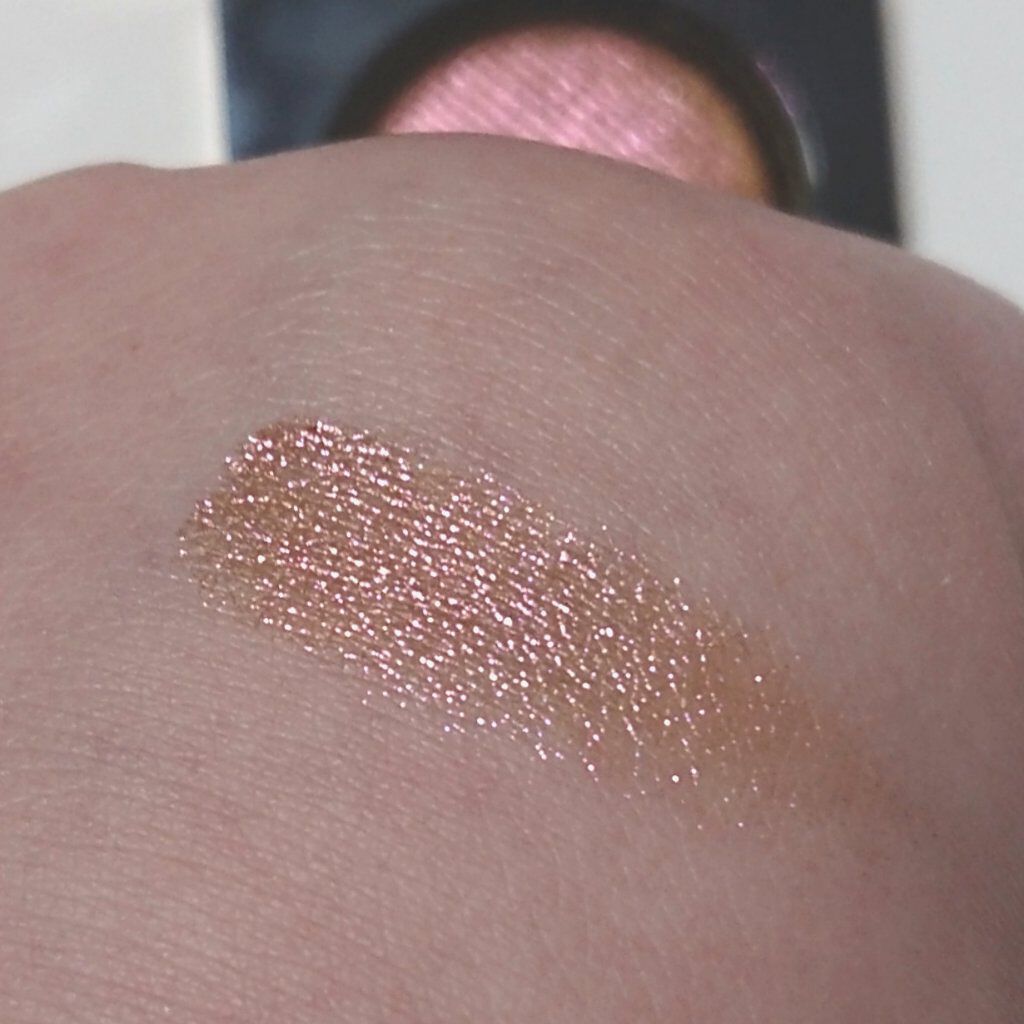 リュクスアイシャドウ/BOBBI BROWN/単色アイシャドウを使ったクチコミ（3枚目）