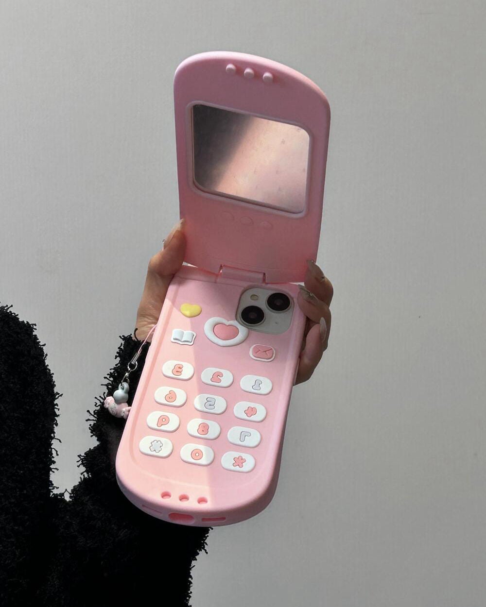 ケース大好きっ子 on LIPS 「ピンク色のBBマシン#iPhoneケース#購入品#宝探し#ギフ..」(5枚目)