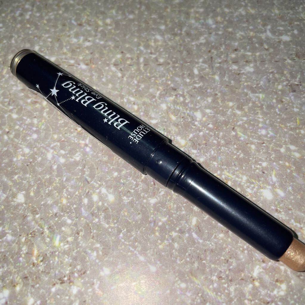 キラキラ アイシャドウ/ETUDE/スティックアイシャドウを使ったクチコミ(1枚目)