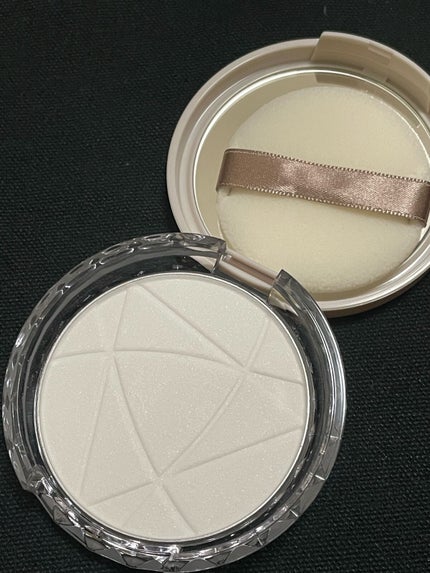 毛穴レスパウダー/CEZANNE/プレストパウダーを使ったクチコミ(3枚目)