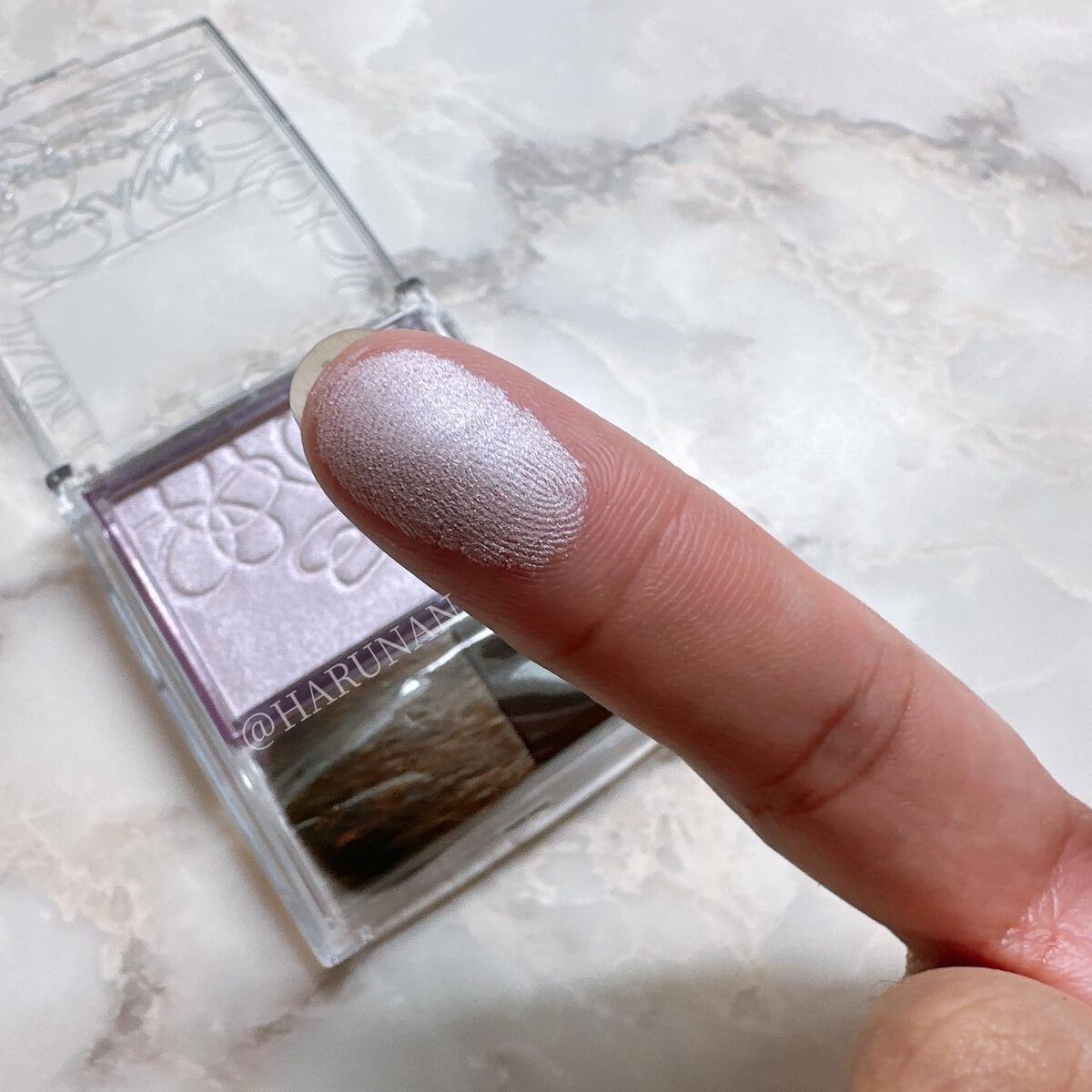 パールグロウニュアンサー/CEZANNE/パウダーハイライトを使ったクチコミ（3枚目）