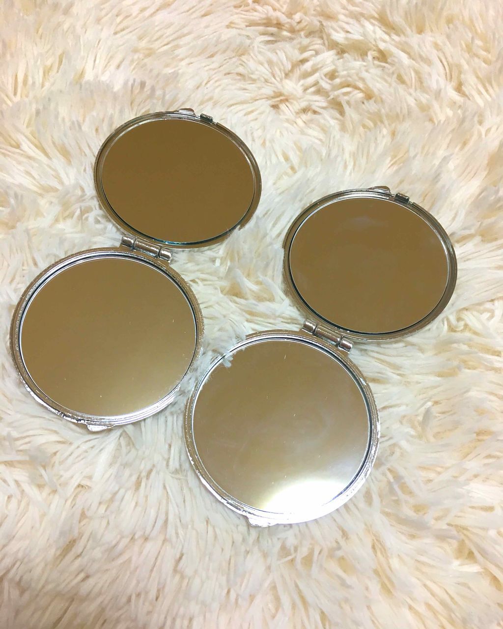 コンパクトミラー(アリス)/DAISO/その他化粧小物を使ったクチコミ(3枚目)