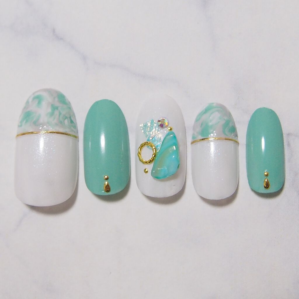 ネイルホリック Milky color GR711/ネイルホリック/マニキュアを使ったクチコミ（2枚目）