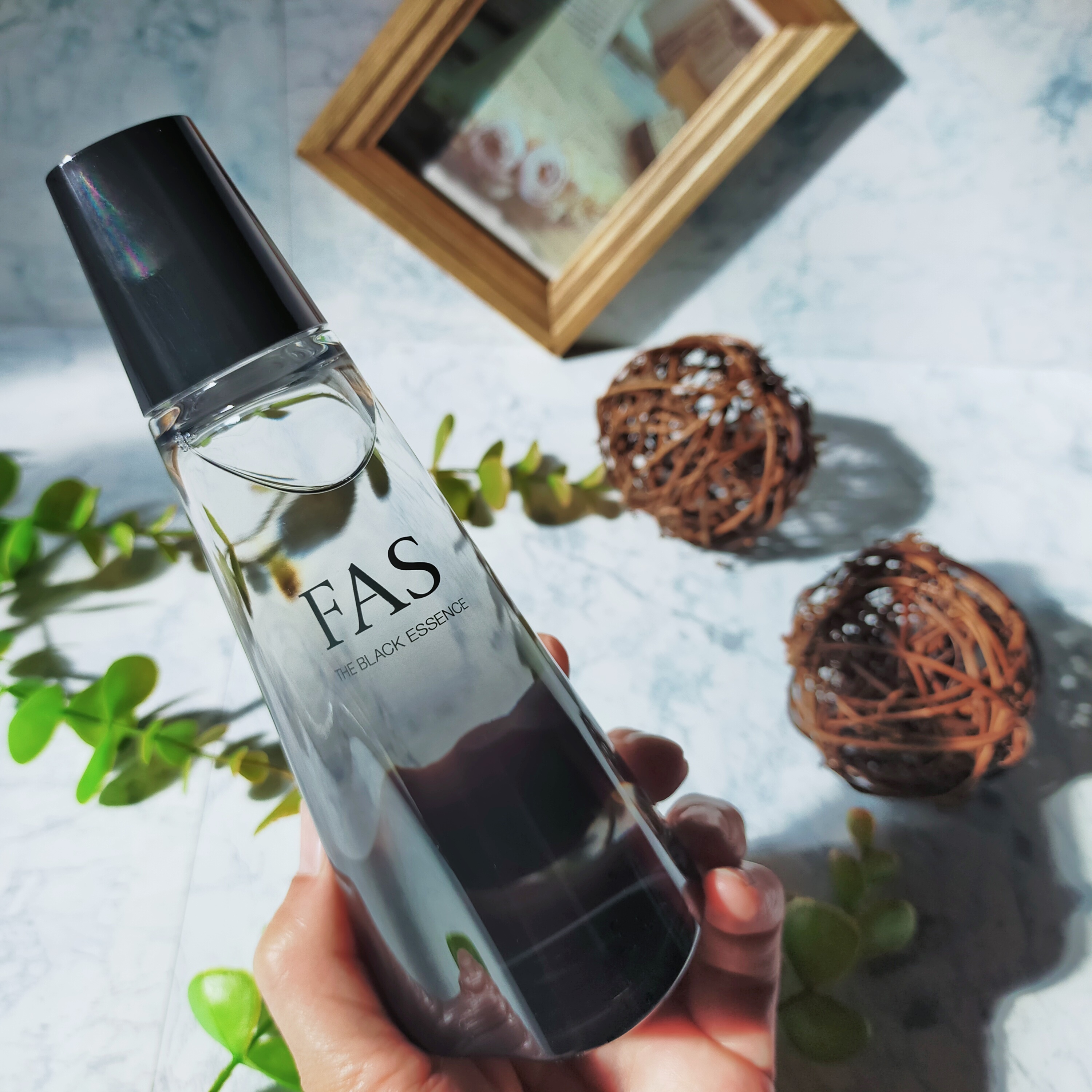 FAS ザ ブラック エッセンス ローション 200mL FAS ザ ブラック エッセンス / FAS(化粧水, スキンケア・基礎