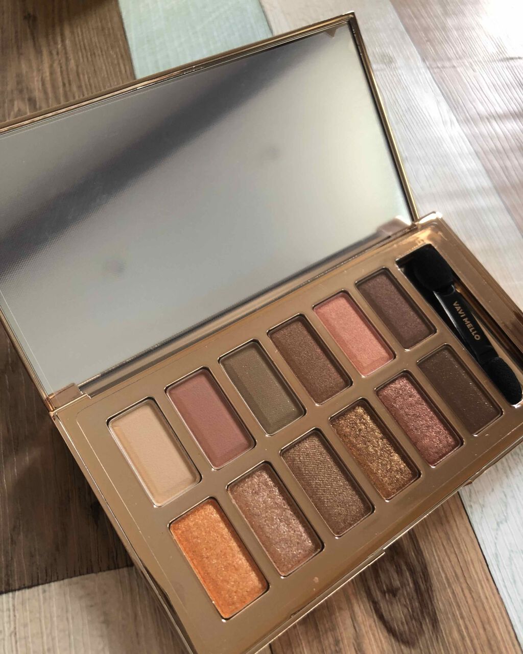 バレンタインボックス/VAVI MELLO/アイシャドウパレットを使ったクチコミ(3枚目)