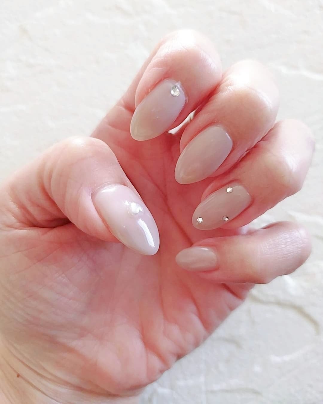 𝓔𝓽𝓼𝓾𝓴𝓸|スキンケアマニア❣️ on LIPS 「\♡2月のネイル💅♡/今回も時差投稿😅サロンネイルになります💅..」(2枚目)