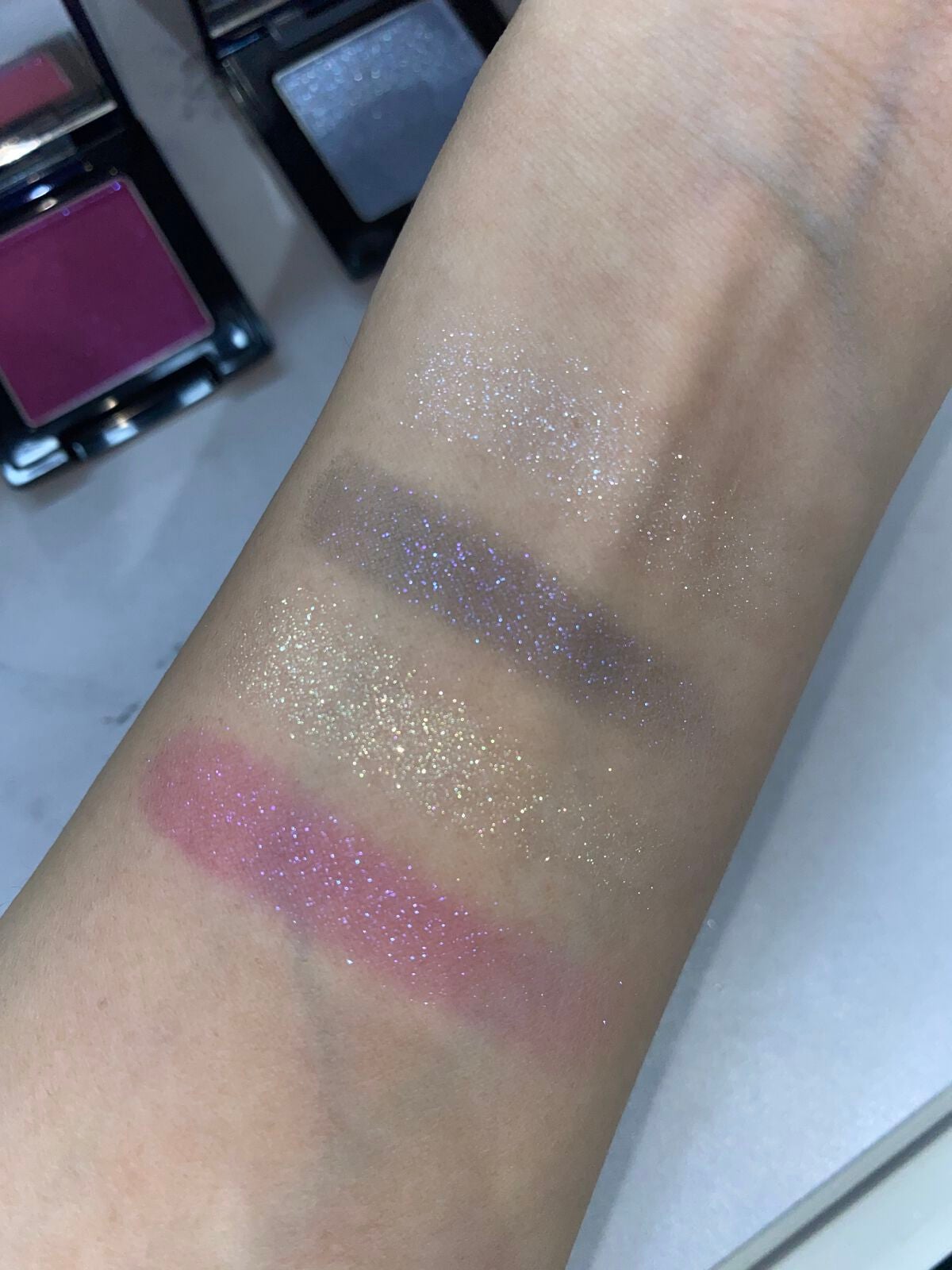 ラズル アイカラー/エレガンス ラズル /単色アイシャドウを使ったクチコミ(5枚目)