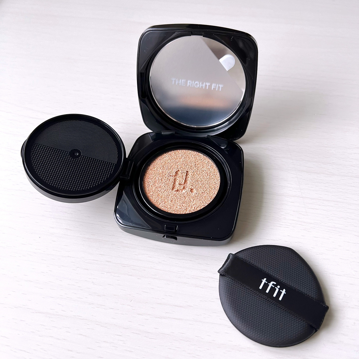 レイヤリングフィット グロークッションEX W01 バニラ(Vanilla)/TFIT/クッションファンデーションを使ったクチコミ（2枚目）