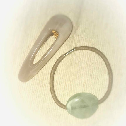 ふらんきんせんす(ふらん)イエベ秋 on LIPS 「100均のヘアアクセ。ヘアゴムはダイソー、ヘアクリップ?はセリ..」(1枚目)