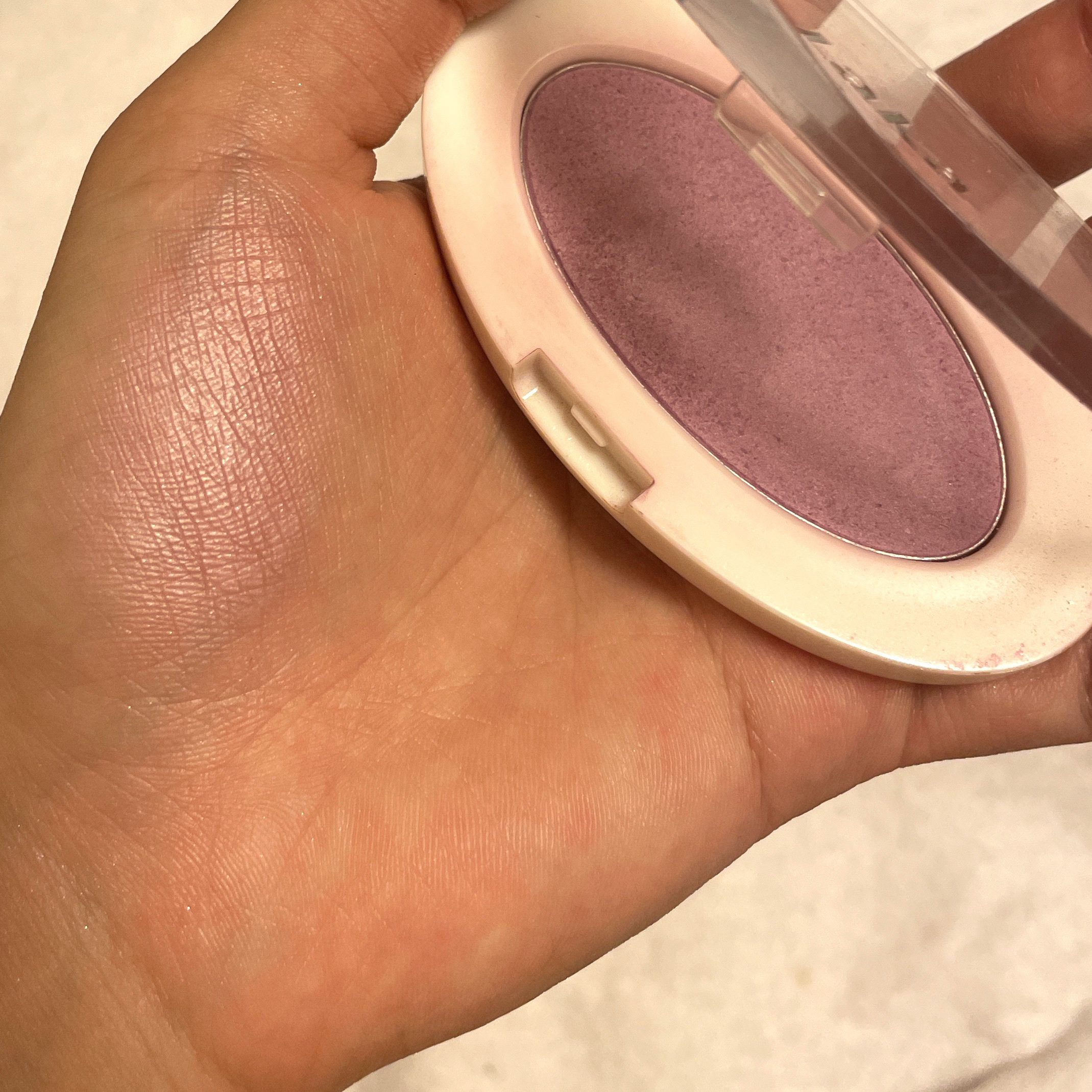 ラブシルクブラッシュ/Laka/パウダーチークを使ったクチコミ（2枚目）