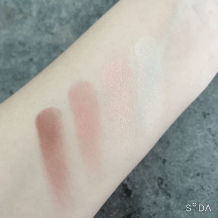 リアルクローズシャドウ/excel/アイシャドウパレットを使ったクチコミ(2枚目)