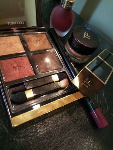 アイ カラー クォード/TOM FORD BEAUTY/パウダーアイシャドウを使ったクチコミ（1枚目）