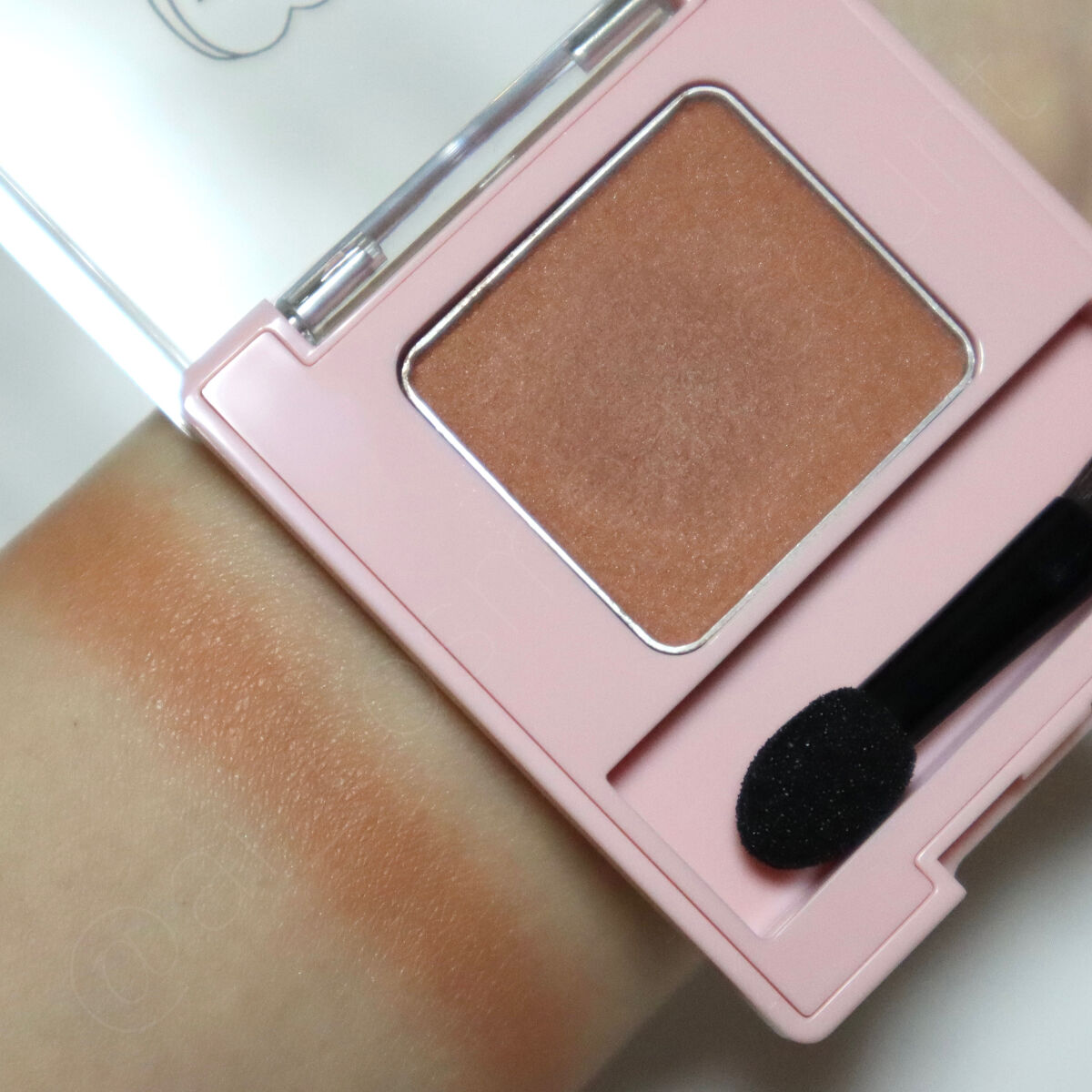 フーミー シングルアイシャドウ シエルブラウン/WHOMEE/単色アイシャドウを使ったクチコミ（3枚目）