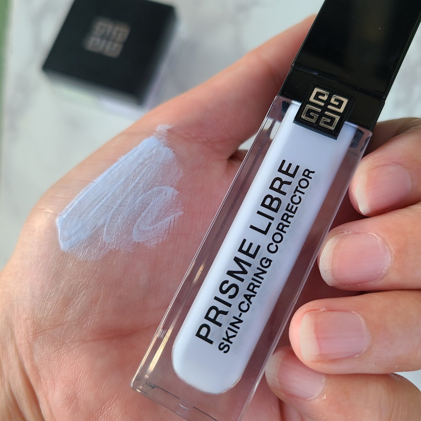 プリズム・リーブル・スキンケアリング・コレクター/GIVENCHY/化粧下地を使ったクチコミ(3枚目)