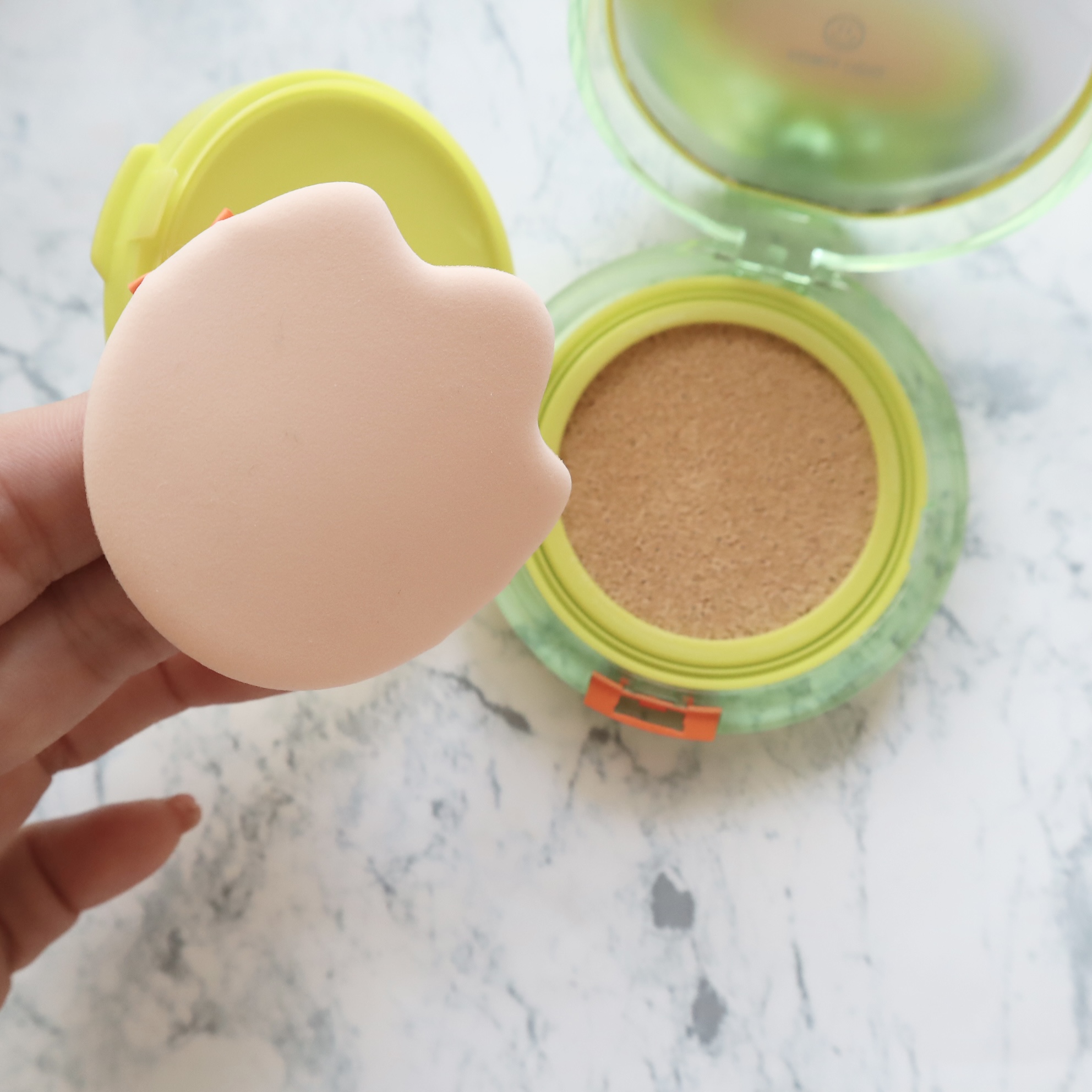 コンフィーライトクッション/LUNA/クッションファンデーションを使ったクチコミ（2枚目）