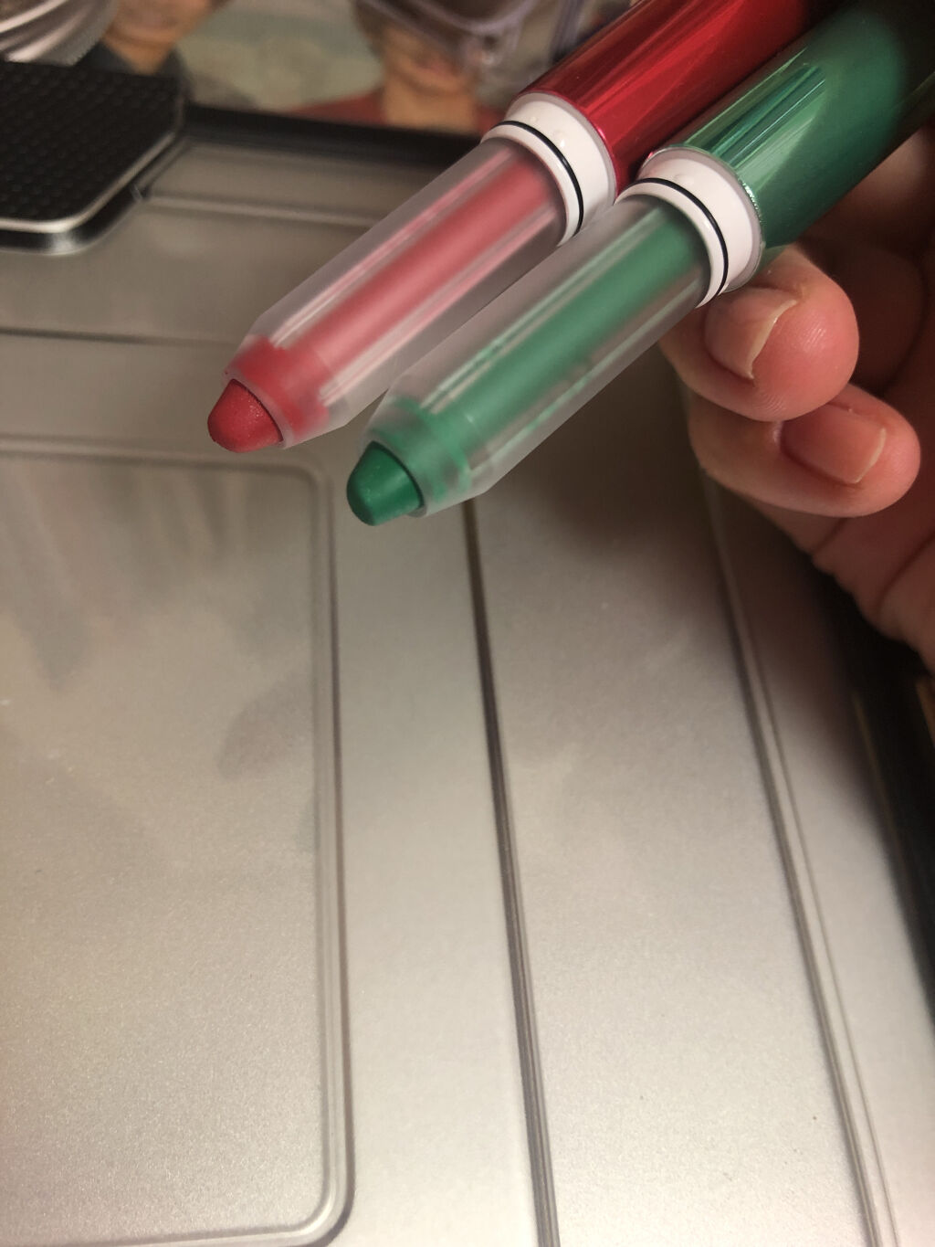 スプラッシュカラーアイズ/RMK/スティックアイシャドウを使ったクチコミ（3枚目）