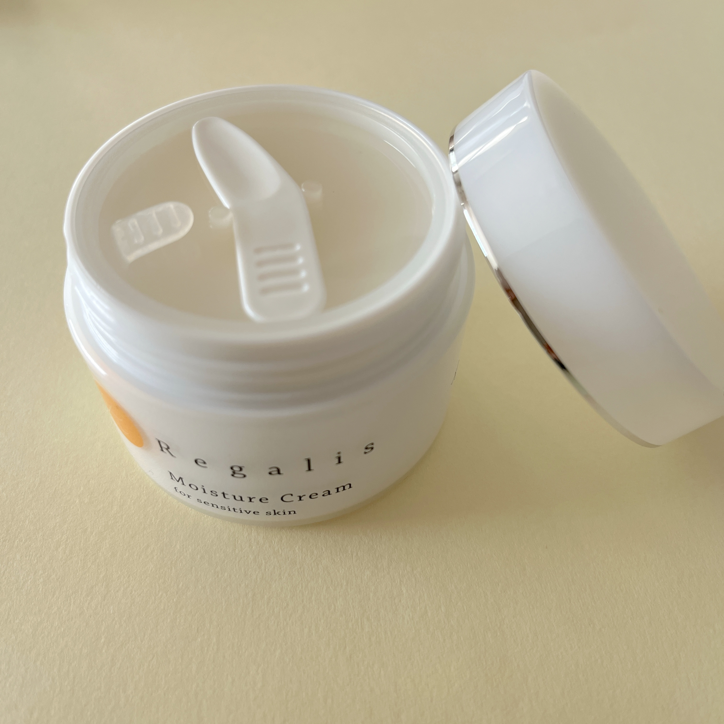 モイスチュアクリーム / Regalis
