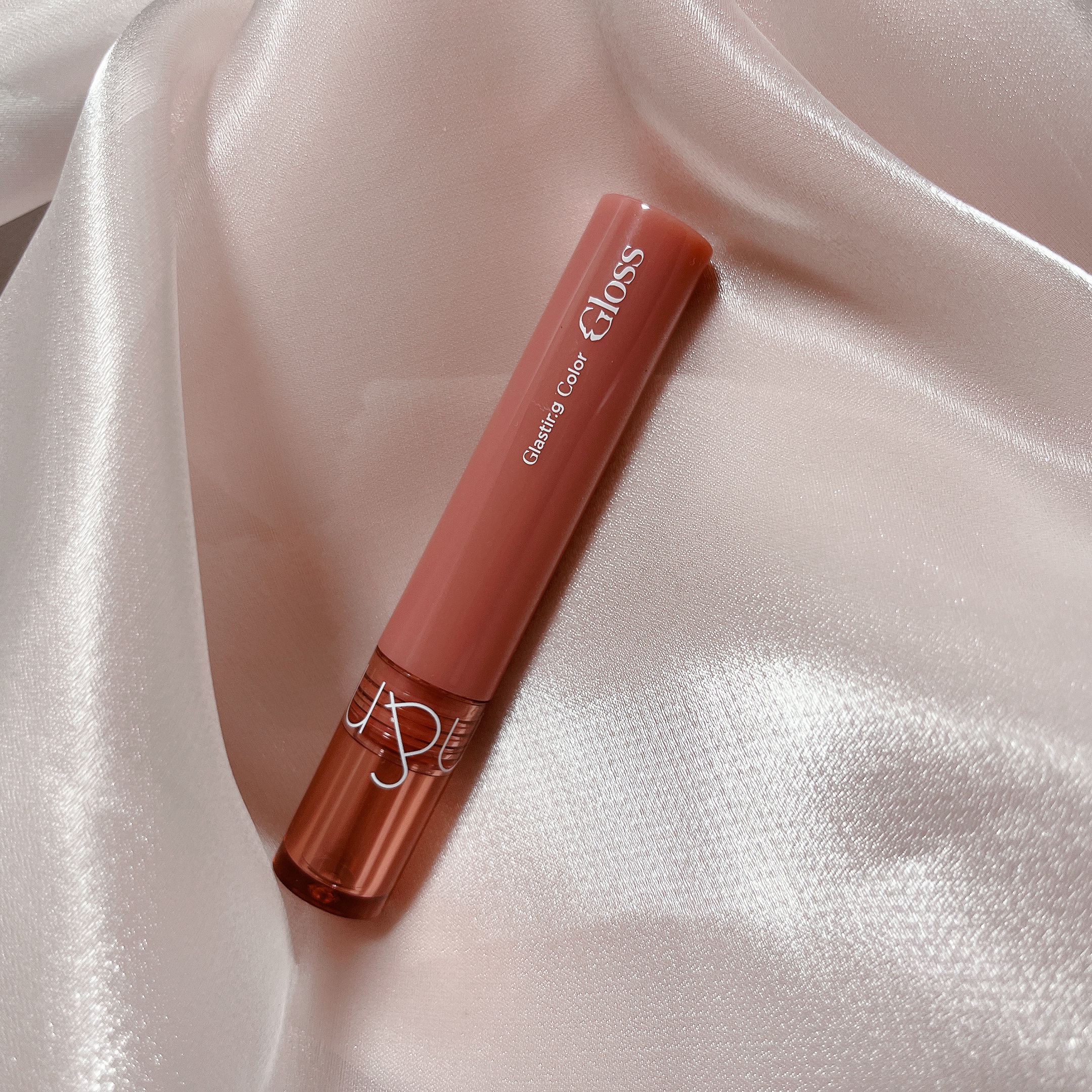 グラスティングカラーグロス 03 ローズフィンチ(ROSE FINCH) /rom&nd/リップグロスを使ったクチコミ（3枚目）