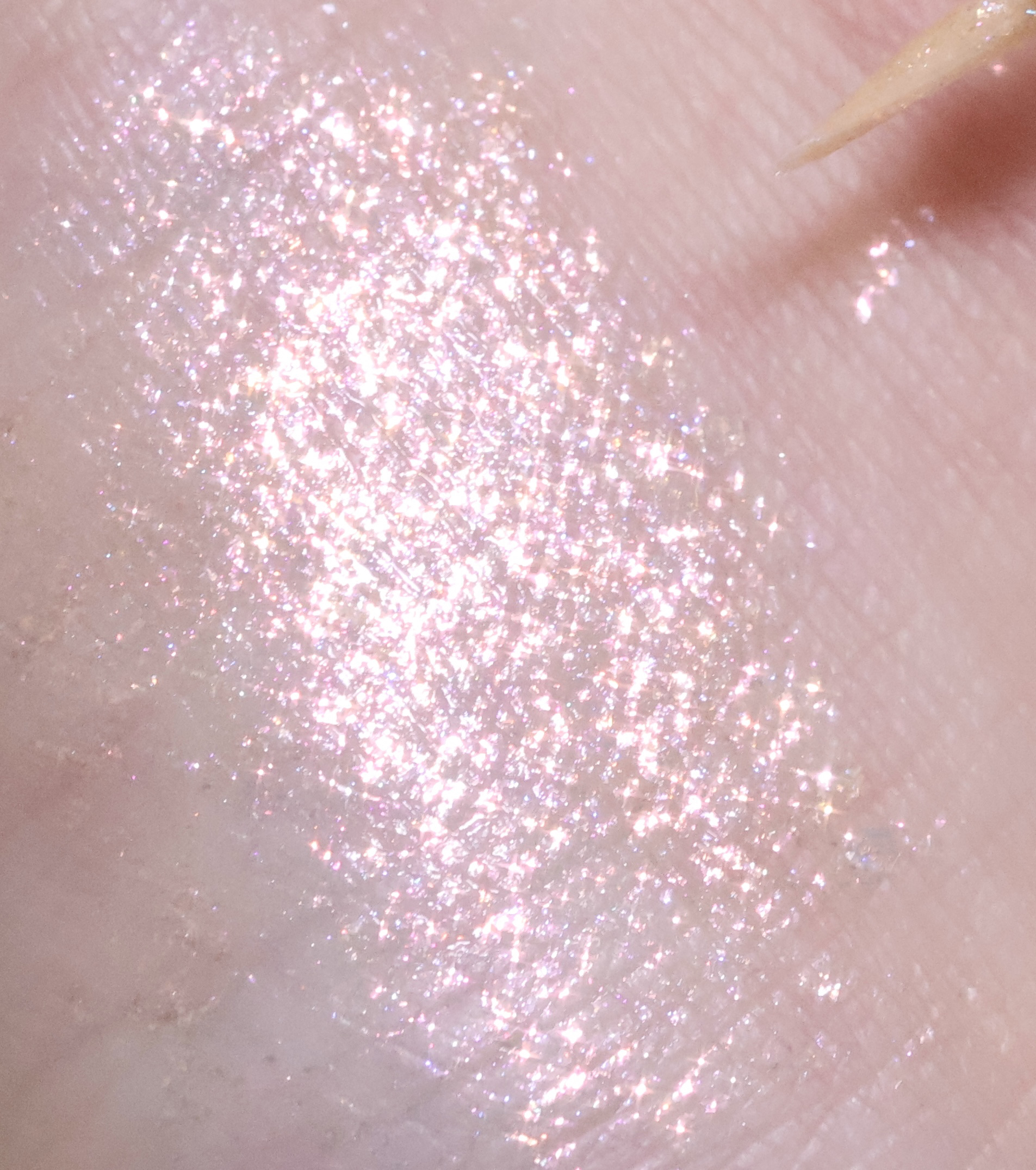 アンドバイロムアンド　グラッシーアイグリッター/&nd by rom&nd/グリッターを使ったクチコミ（1枚目）