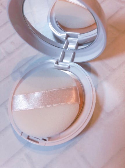 エッセンスパウダー /セラフォア/プレストパウダーを使ったクチコミ(2枚目)