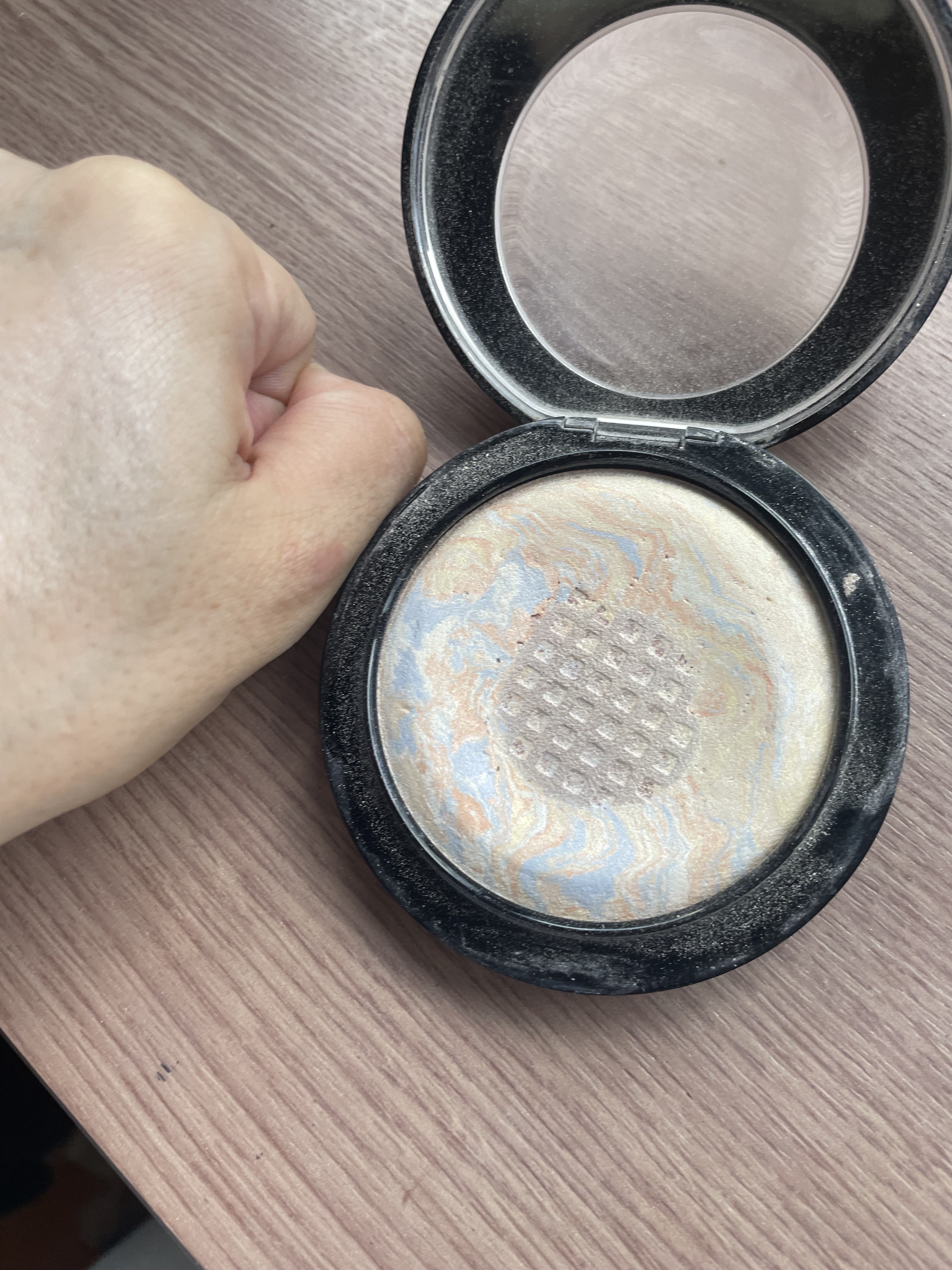 M·A·C ミネラライズ スキンフィニッシュ/M・A・C/パウダーハイライトを使ったクチコミ（2枚目）