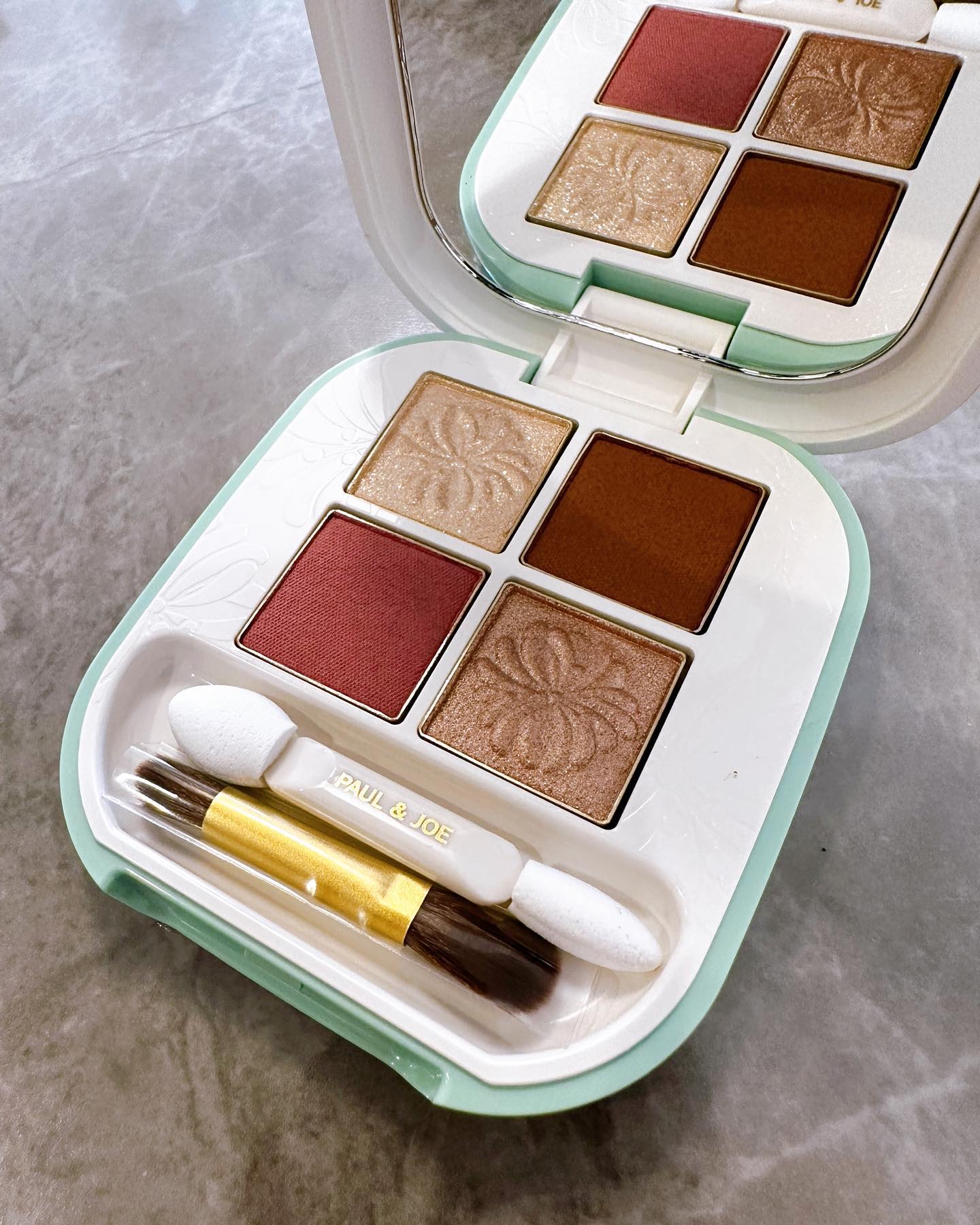 ポール ＆ ジョー アイデザイン パレット/PAUL & JOE BEAUTE/アイシャドウパレットを使ったクチコミ（2枚目）