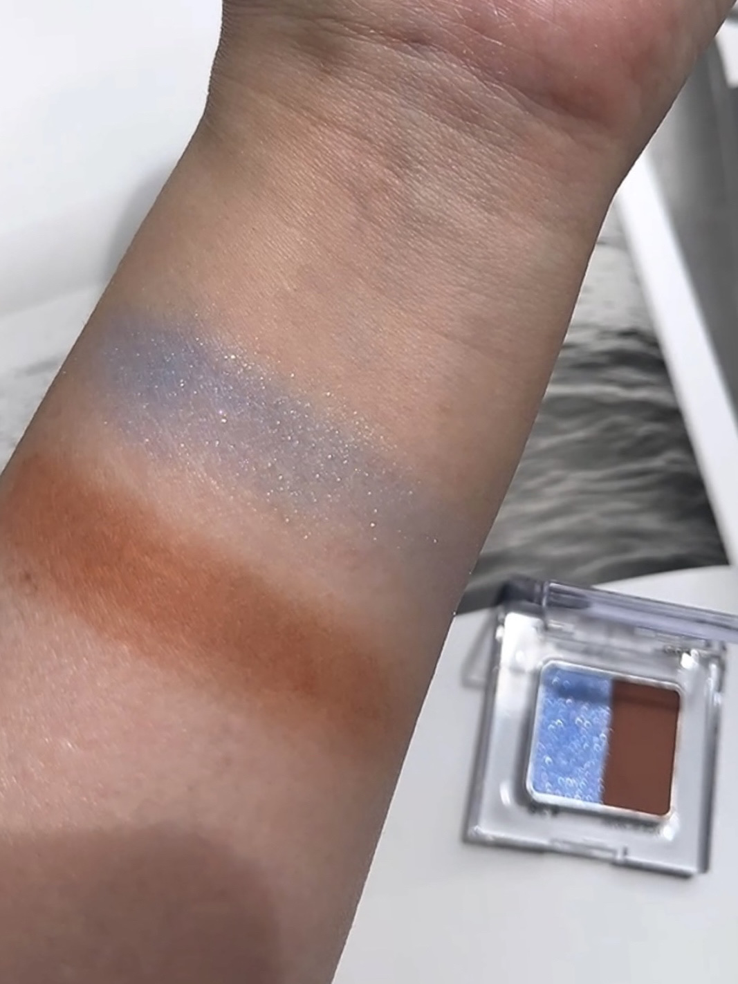 プレスドアイシャドウ/bobe/単色アイシャドウを使ったクチコミ（3枚目）