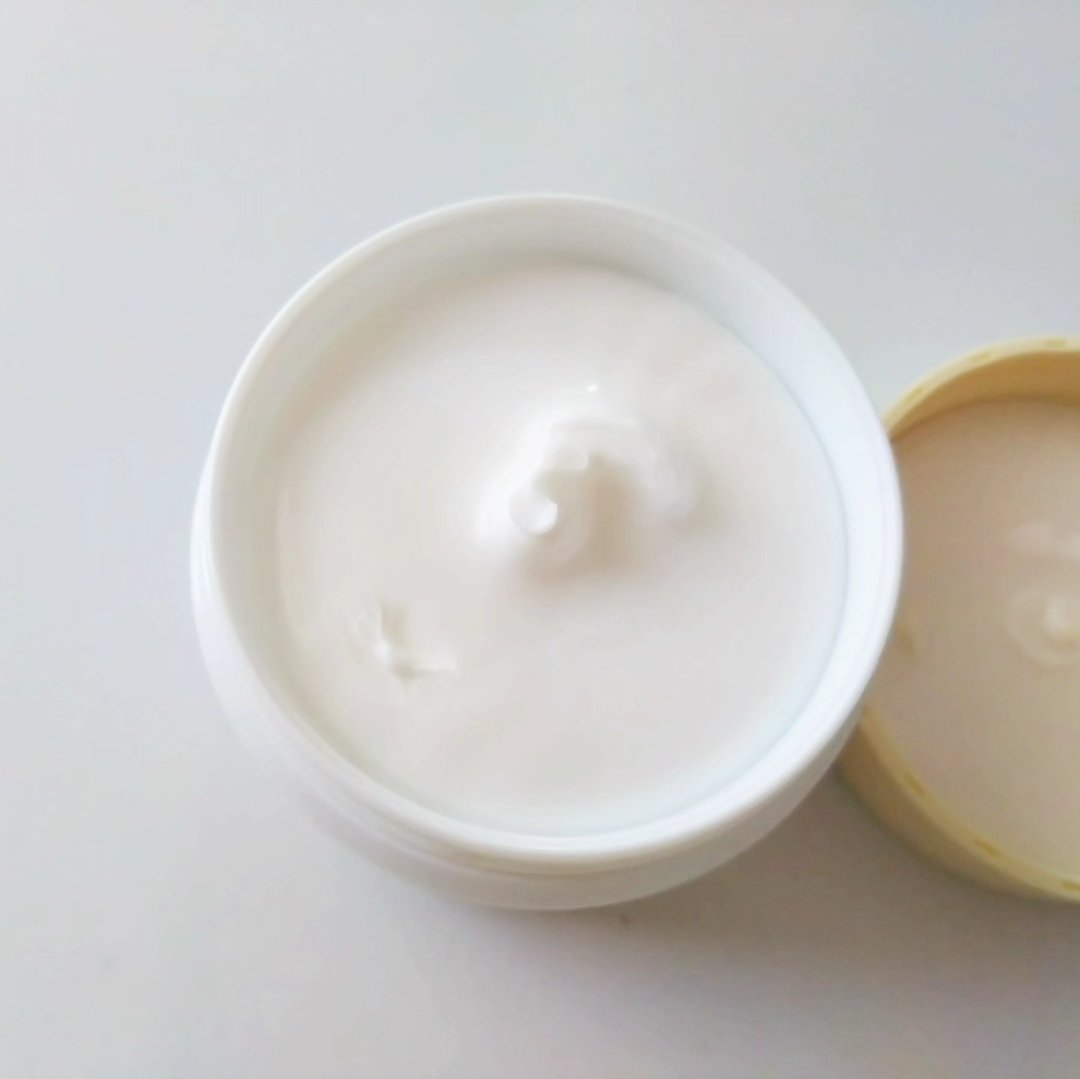 モイストリッチマスククリーム /世田谷コスメ/化粧下地を使ったクチコミ（3枚目）