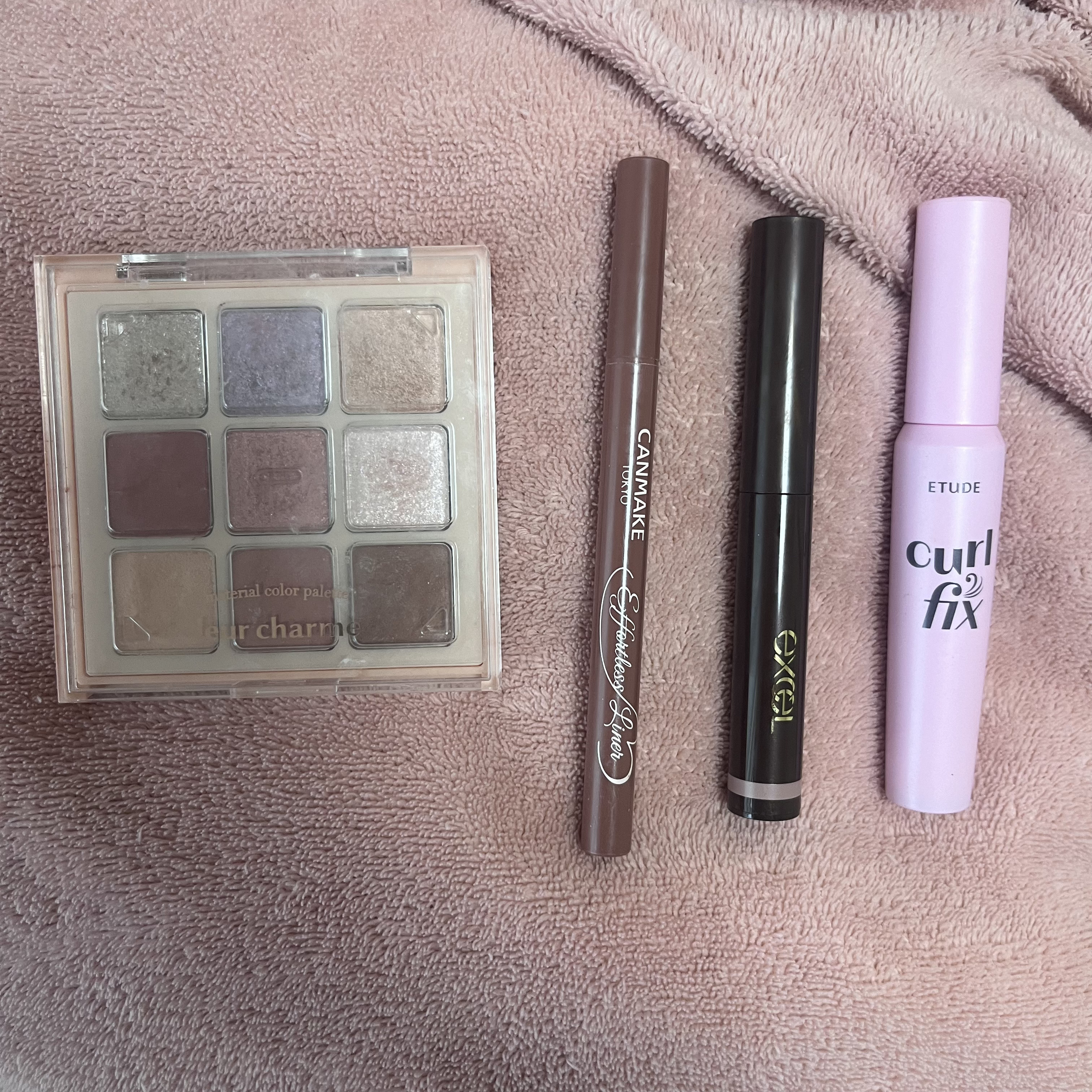 グリームオンフィットシャドウ/excel/スティックアイシャドウを使ったクチコミ（1枚目）