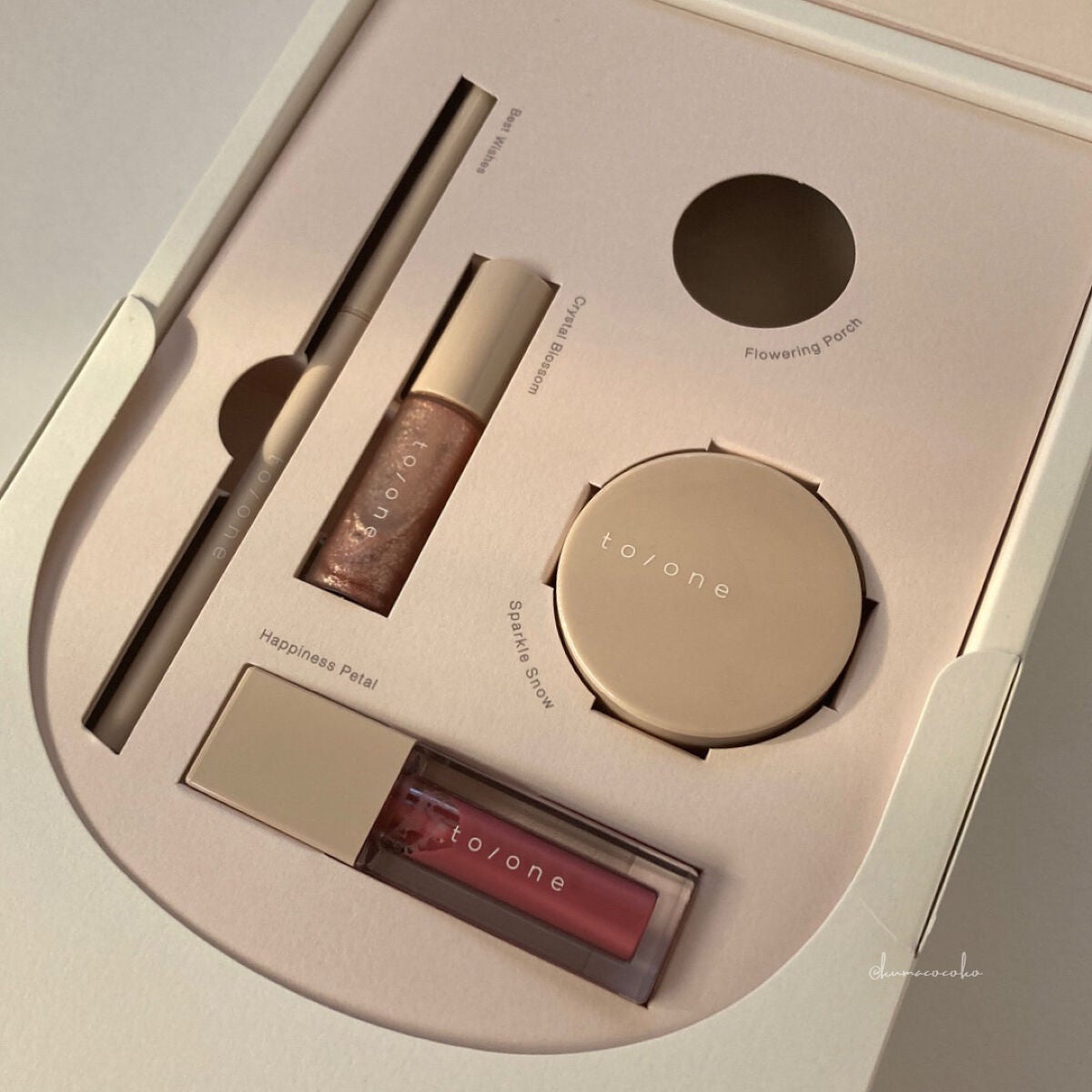 ホリデー メイクアップ コレクション 2022/to/one/メイクアップキットを使ったクチコミ(4枚目)