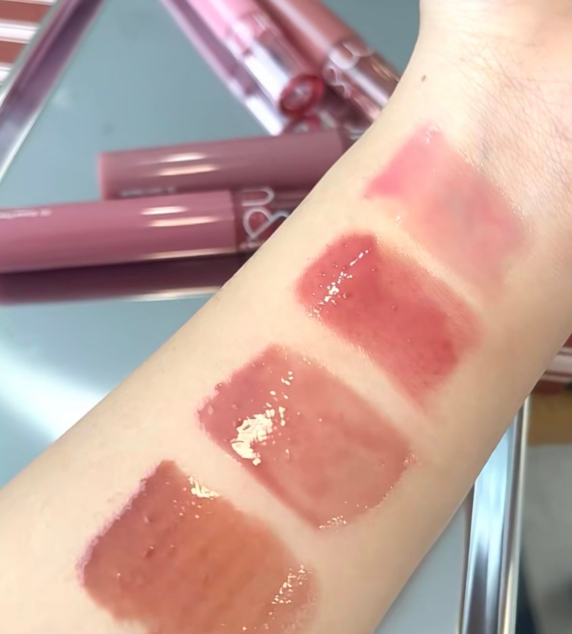 グラスティングカラーグロス/rom&nd/リップグロスを使ったクチコミ(2枚目)