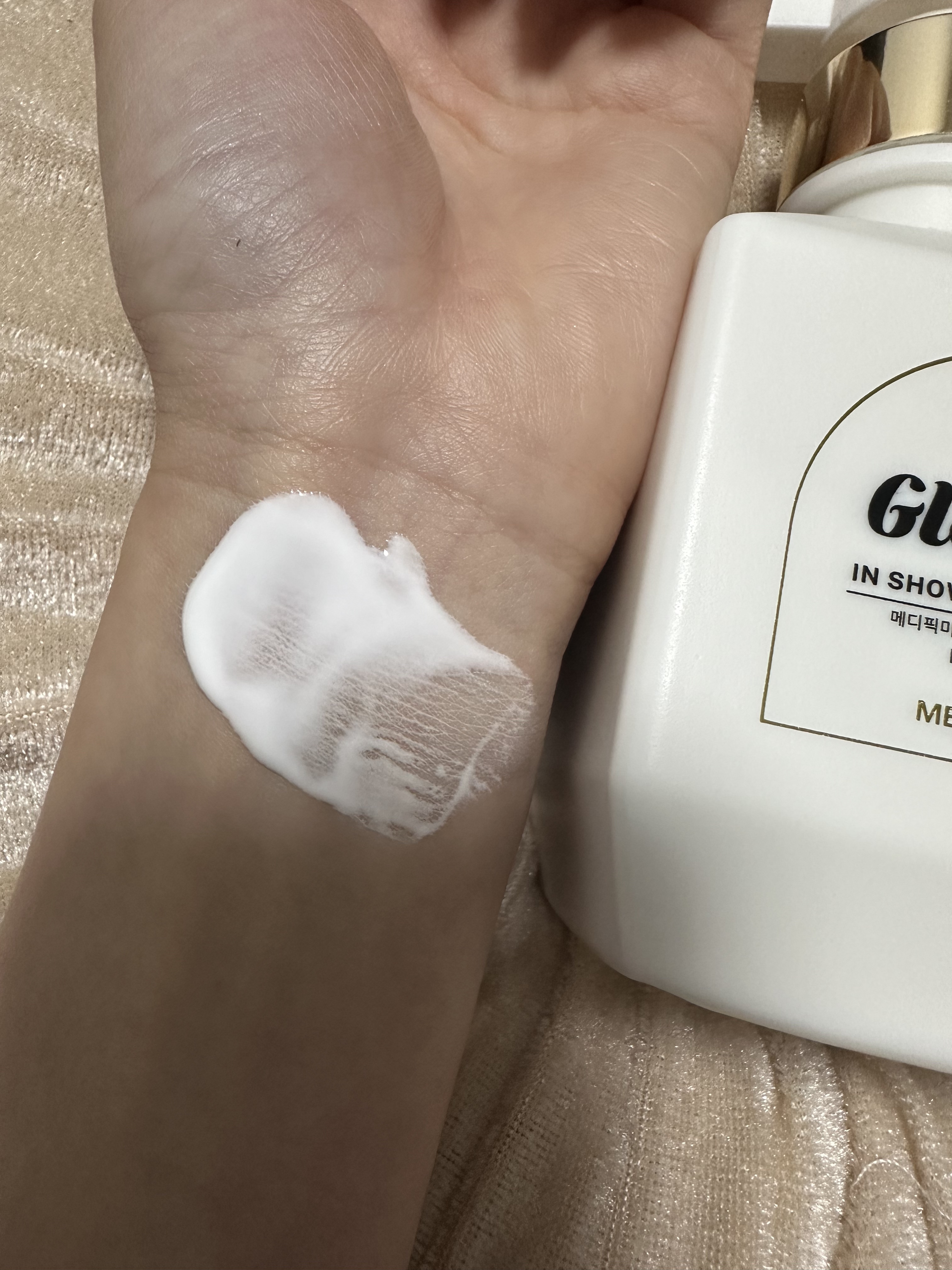 グローアップインシャワートーンアップミルク 300g/MEDIPICKME/ボディクリームを使ったクチコミ（2枚目）