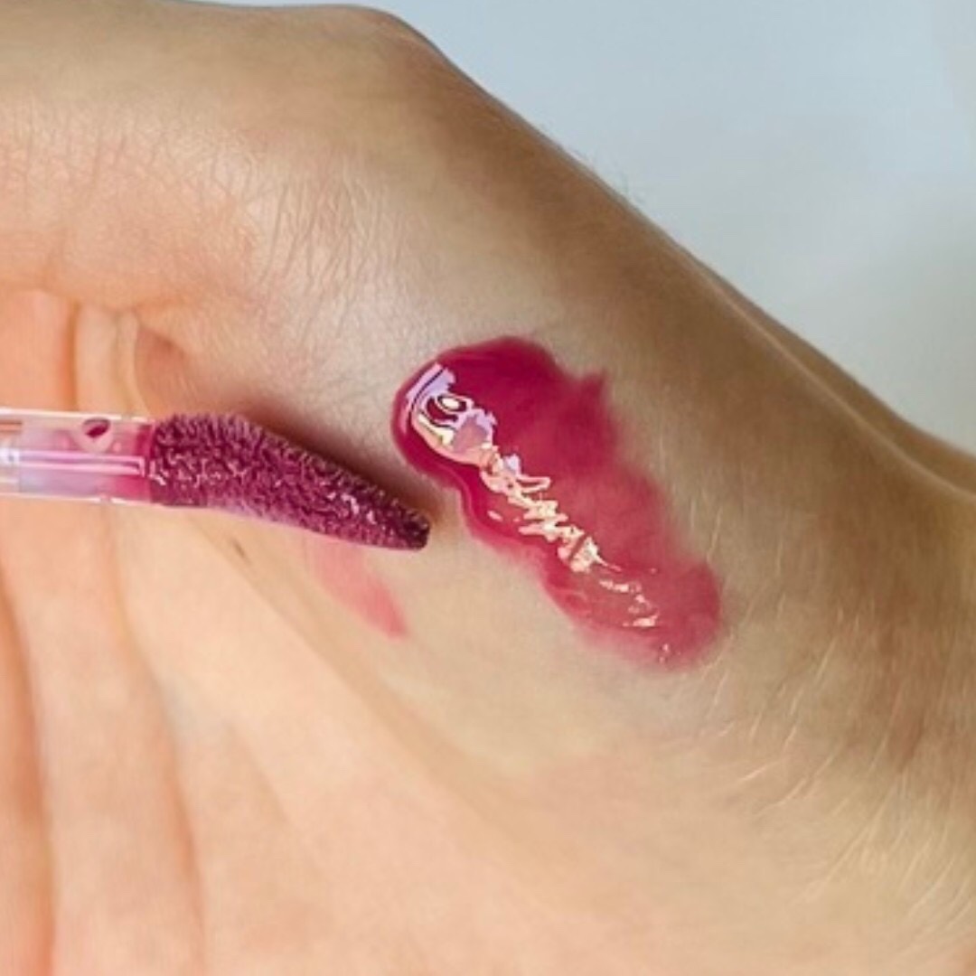 グラスティングカラーグロス/rom&nd/リップグロスを使ったクチコミ（2枚目）