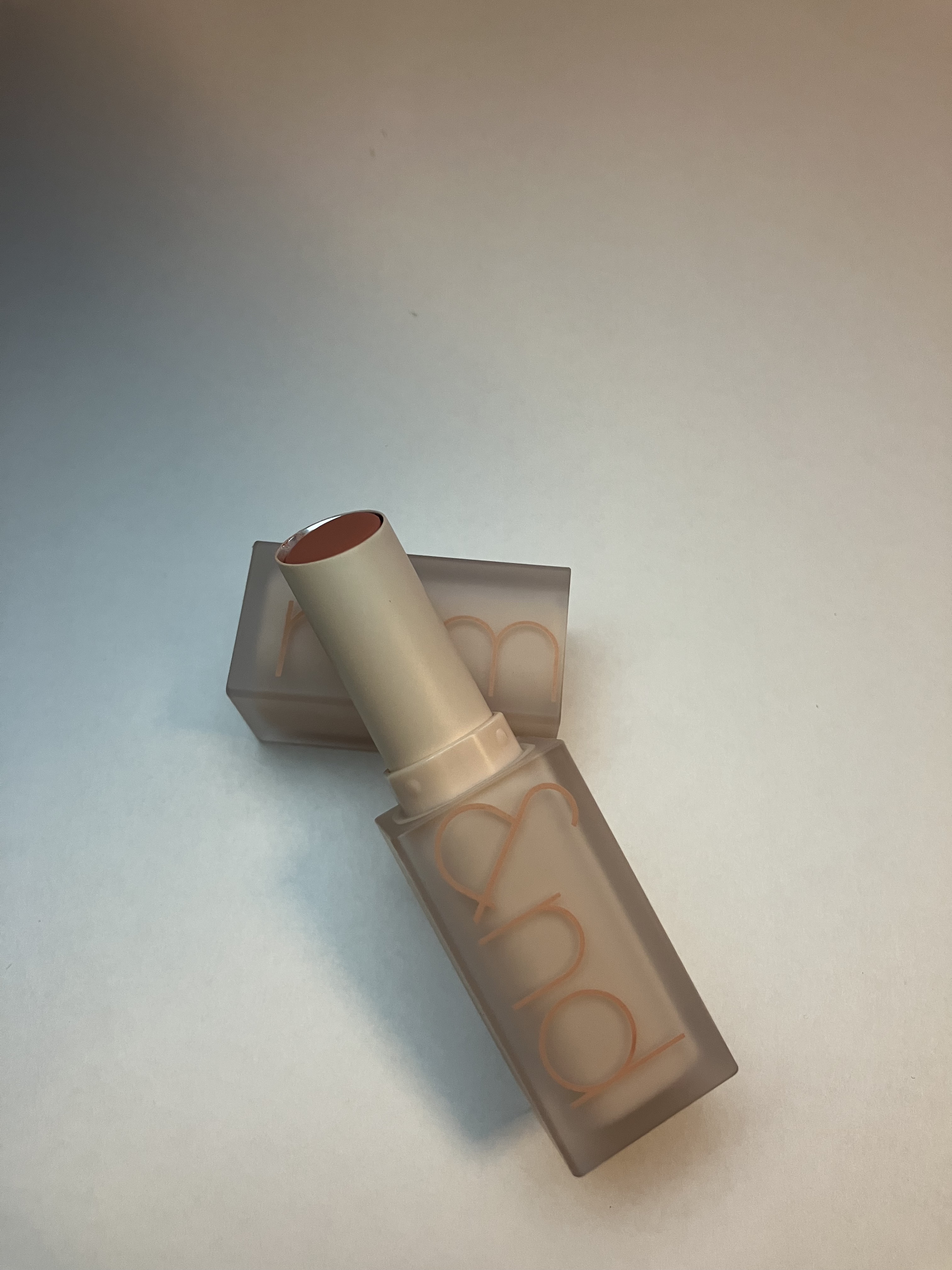 ゼロマットリップスティック/rom&nd/口紅を使ったクチコミ（2枚目）