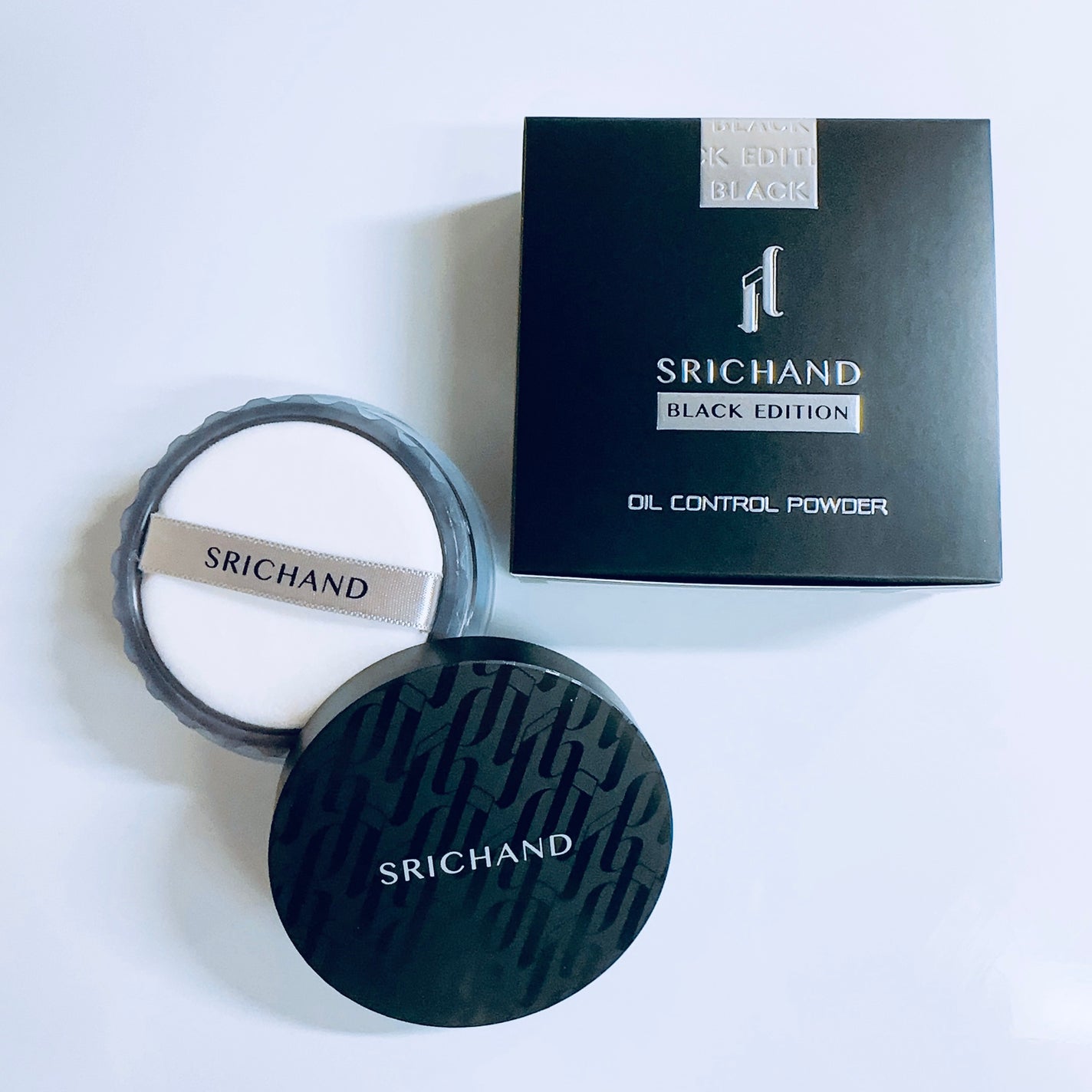 ブラックエディション オイルコントロールパウダー/SRICHAND/ルースパウダーを使ったクチコミ(3枚目)