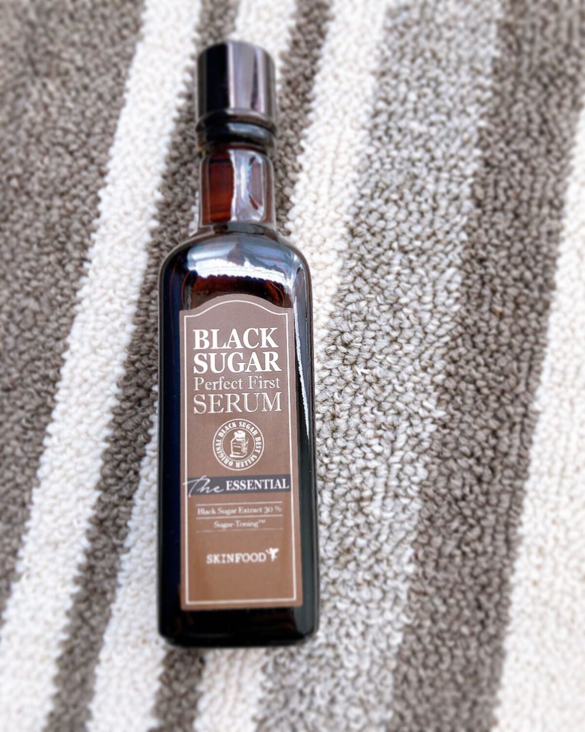 ブラックシュガー パーフェクト ファーストセラム  ザ・エッセンシャル/SKINFOOD/美容液を使ったクチコミ(1枚目)