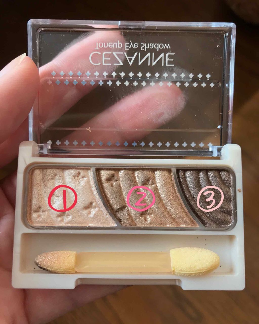 トーンアップアイシャドウ/CEZANNE/アイシャドウパレットを使ったクチコミ（2枚目）