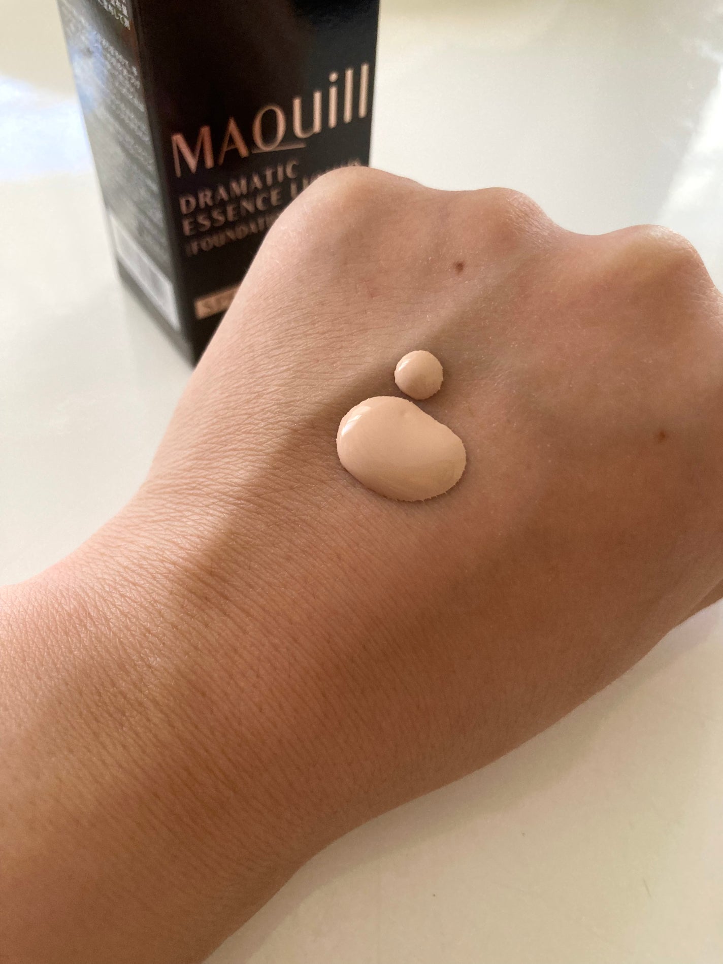 ドラマティックエッセンスリキッド/マキアージュ/リキッドファンデーションを使ったクチコミ(4枚目)