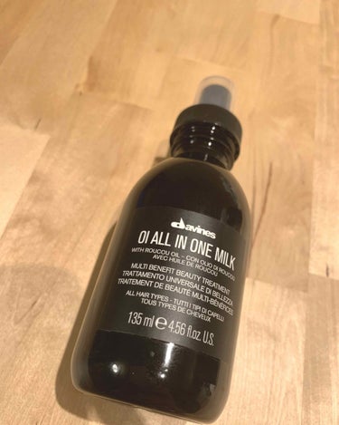 Davines
OI ALL IN ONE MILK(オイミルク)

乾燥を感じやすくてパサつきやすくまとまらない髪質なため保湿タイプのヘアケアアイテムが欲しかったので購入
ヘアケアは香り重視なため、テ