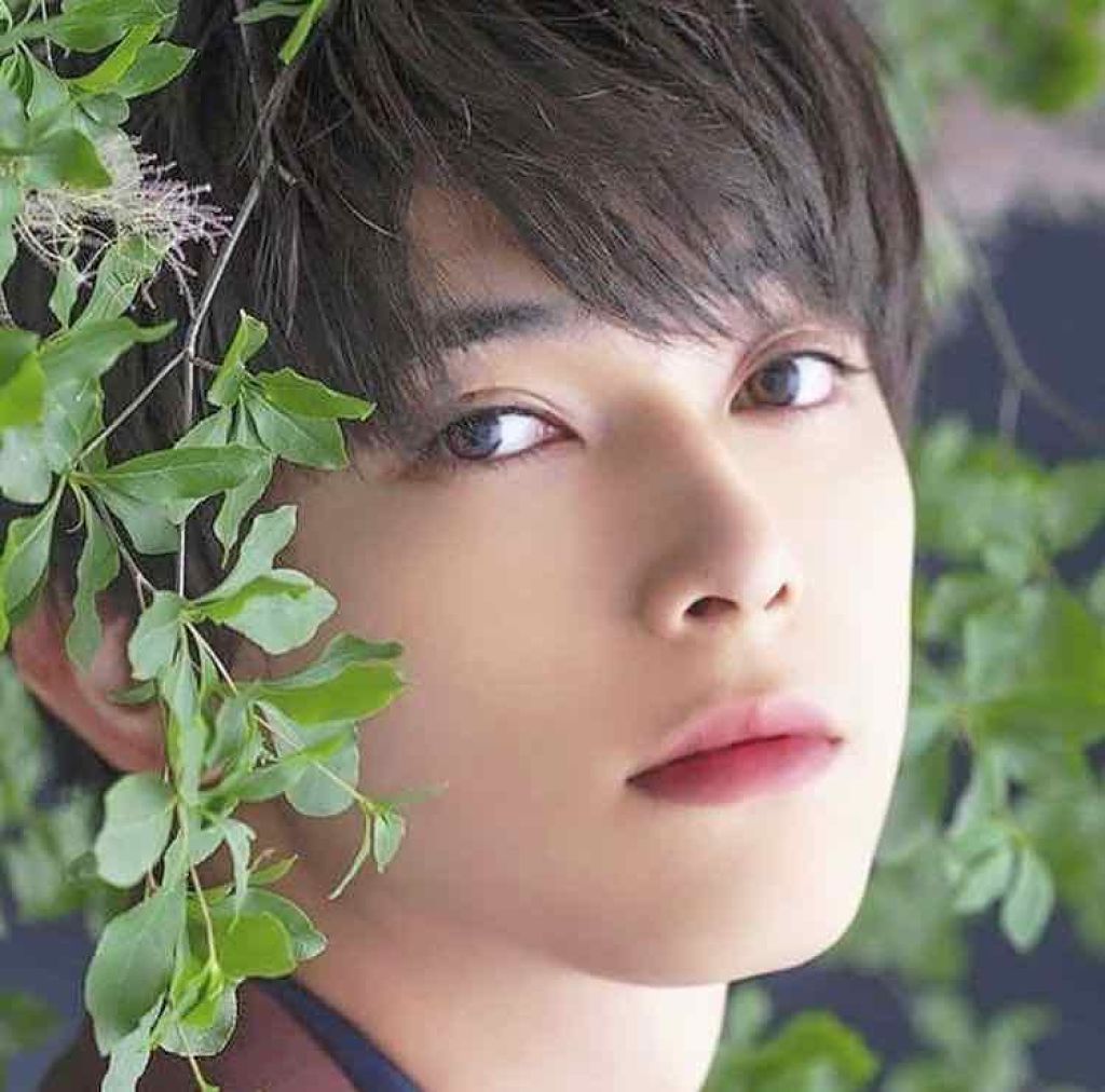 of_spring on LIPS 「雑談枠かな。私、最近思った。女子がなりたい目って吉沢くんの目な..」(2枚目)