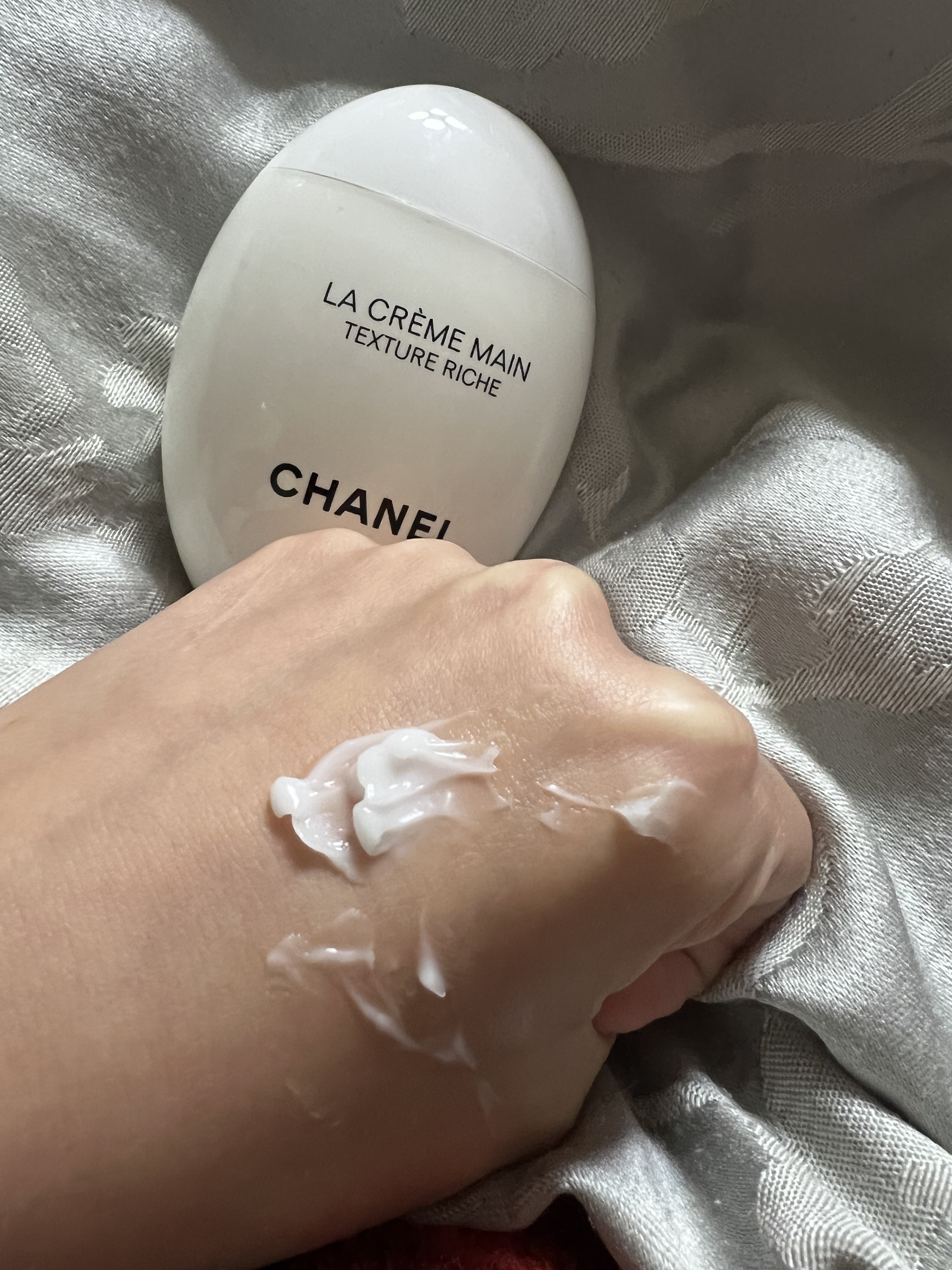 ラ クレーム マン リッシュ/CHANEL/ハンドクリームを使ったクチコミ（3枚目）