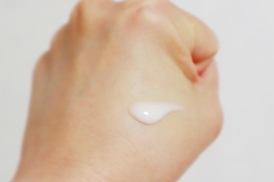 プレミアムボディミルク ホワイトニング【医薬部外品】		/ニベア/ボディミルクを使ったクチコミ(2枚目)