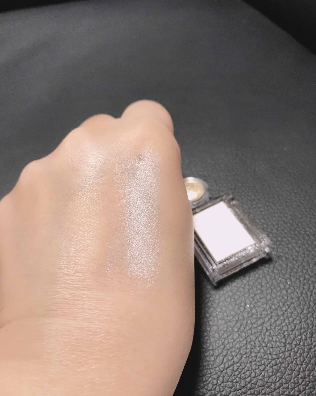 シャドーカスタマイズ/MAJOLICA MAJORCA/単色アイシャドウを使ったクチコミ(2枚目)